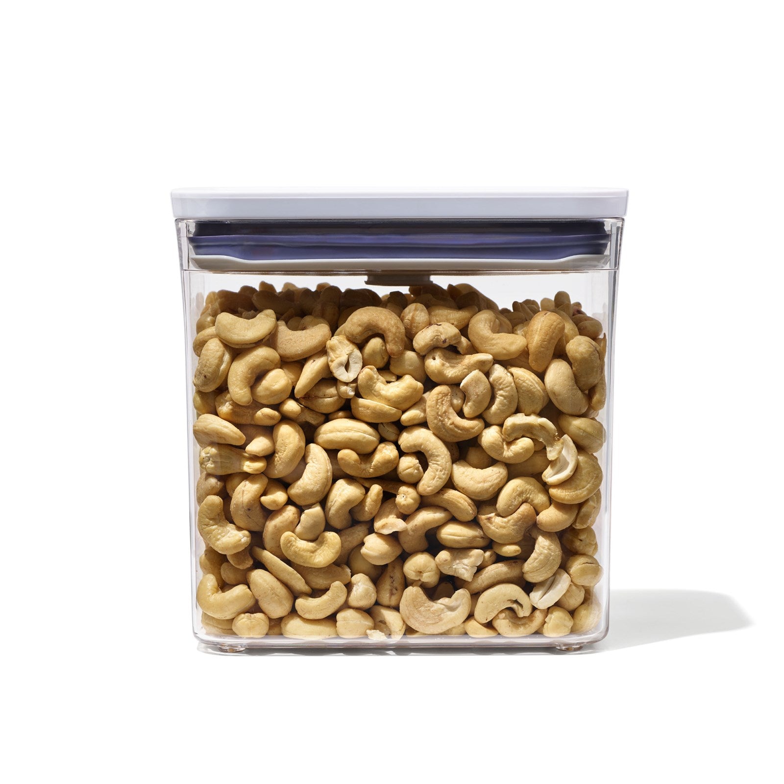 Der OXO POP 2.0 rechteckige Behälter (16x10.5x16cm) bietet optimale Frische und Ordnung. BPA-frei, luftdicht und stilvoll – perfekt für Ihre Küche!