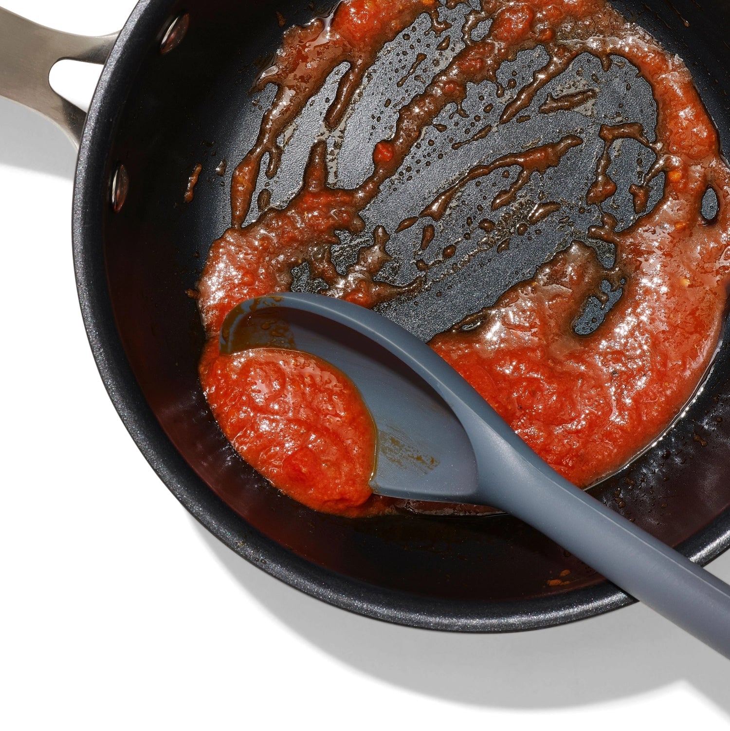 Der OXO Silikonlöffel ist hitzebeständig, schonend zu beschichtetem Kochgeschirr und ideal für vielseitige Küchenanwendungen.
