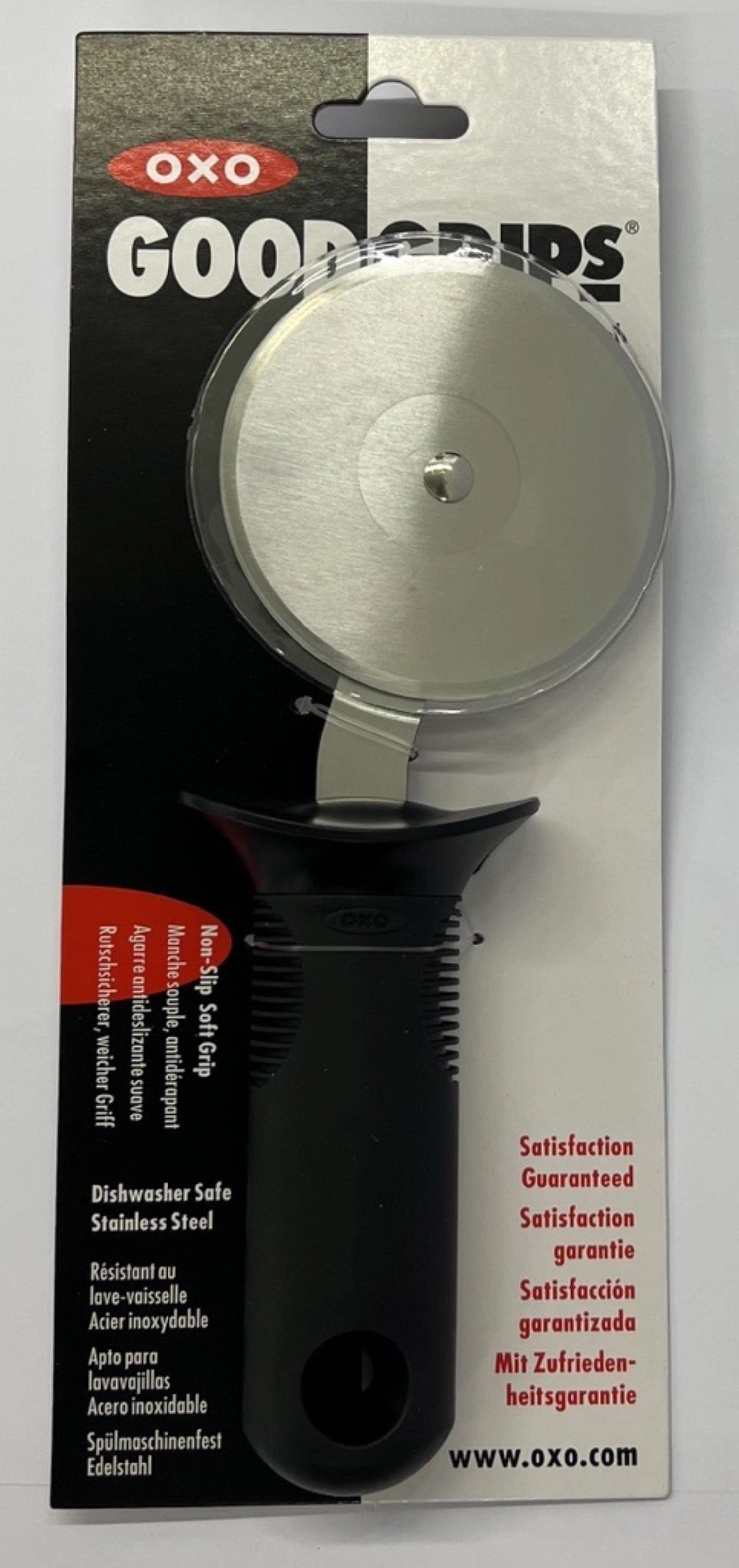 Praktisches Pizzarad von OXO mit 10 cm Durchmesser, perfekt zum mühelosen Schneiden von Pizza und Teig, ergonomisches Design für besten Komfort.