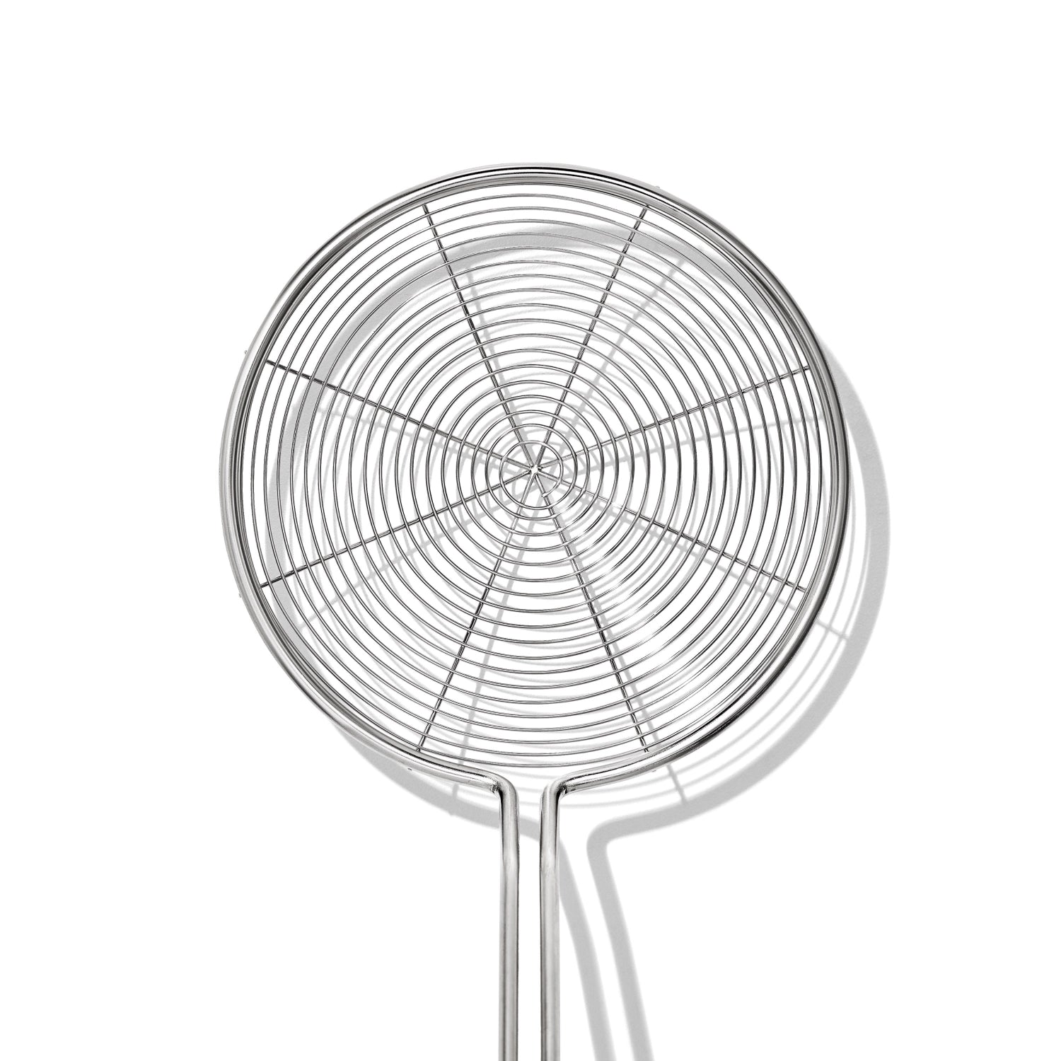Der OXO Good Grips Draht-Schaumlöffel, 37.6x13.9cm, vereinfacht das Abseihen von Lebensmitteln und bietet eine rutschfeste Handhabung für müheloses Servieren.
