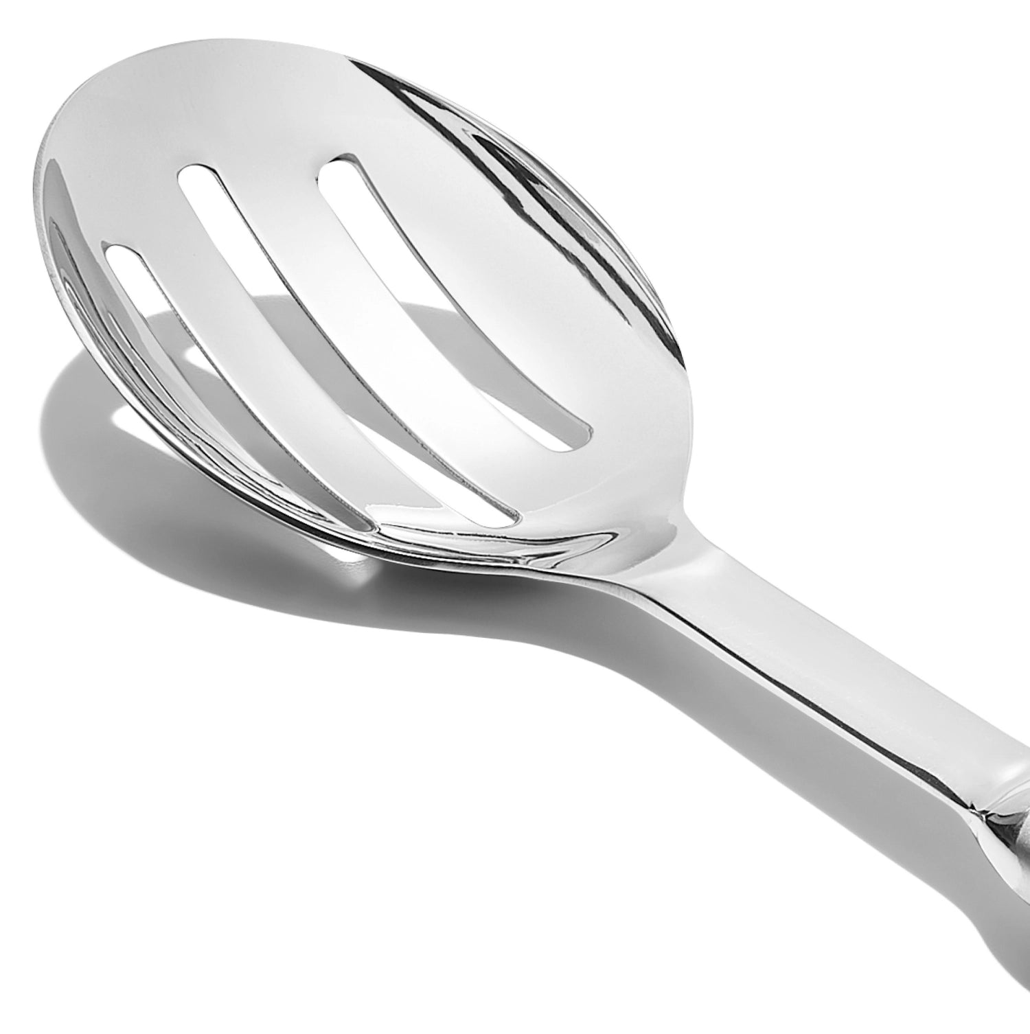 Robuster 28 cm langer Servierlöffel aus Edelstahl von OXO, ideal zum Abtropfen und Servieren von Speisen dank seiner durchdachten Schlitze.