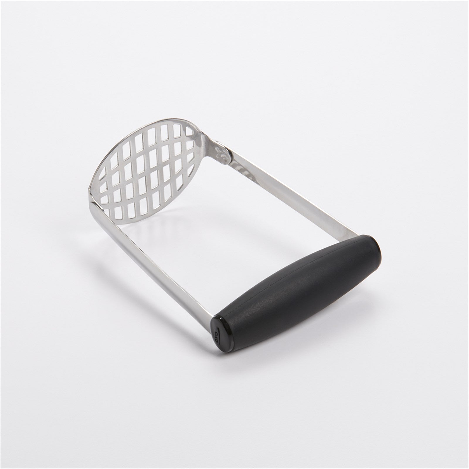 Good Grips Kartoffelstampfer Smooth 15.2 cm in Schwarz präsentiert im Onlineshop von KAQTU Design AG. Küchenhelfer ist von OXO