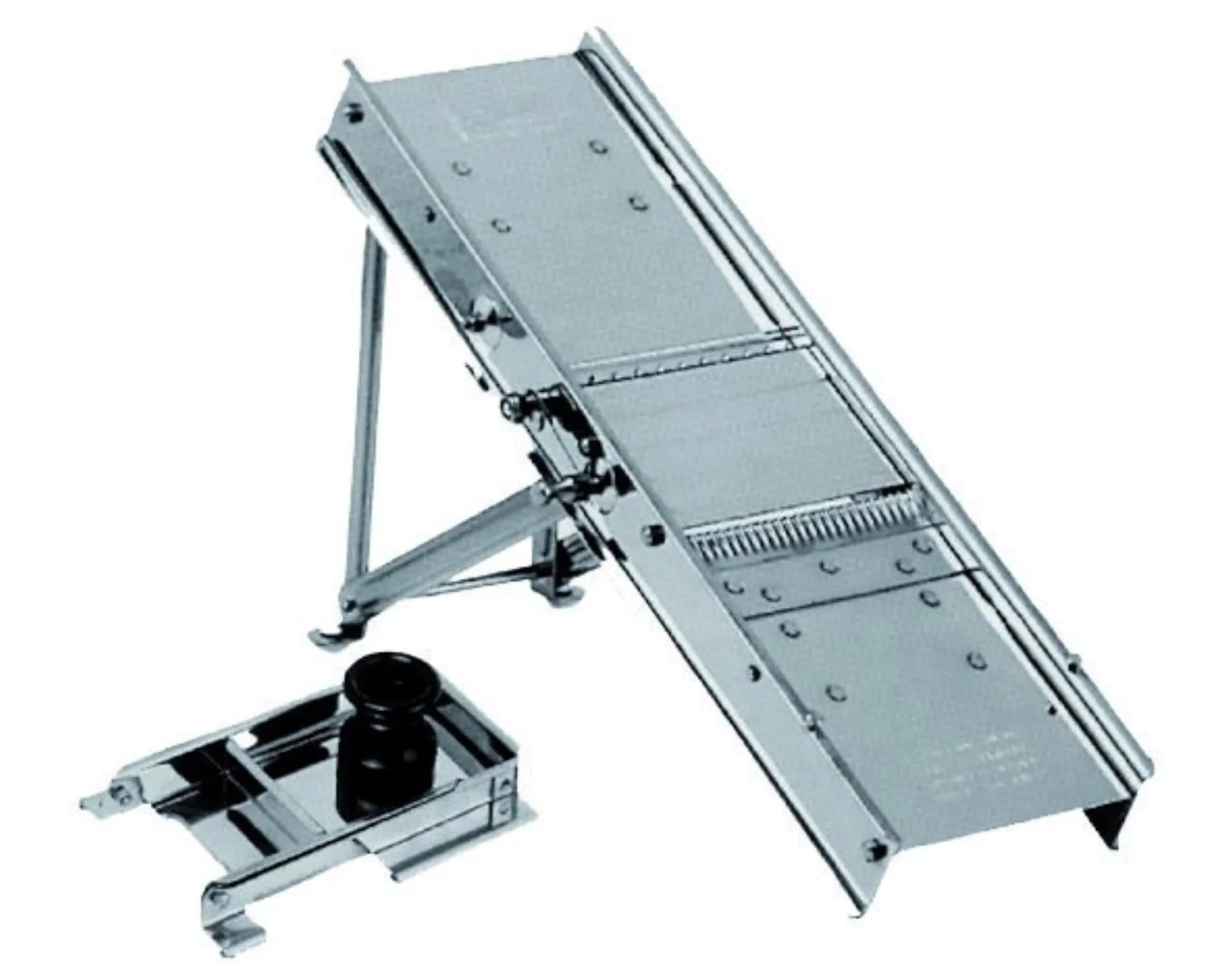 Die Piazza Mandoline 195200/195300: Präzises Schneiden von Gemüse & Obst, robust aus Edelstahl, sicher mit Handschutz, individuell einstellbar.