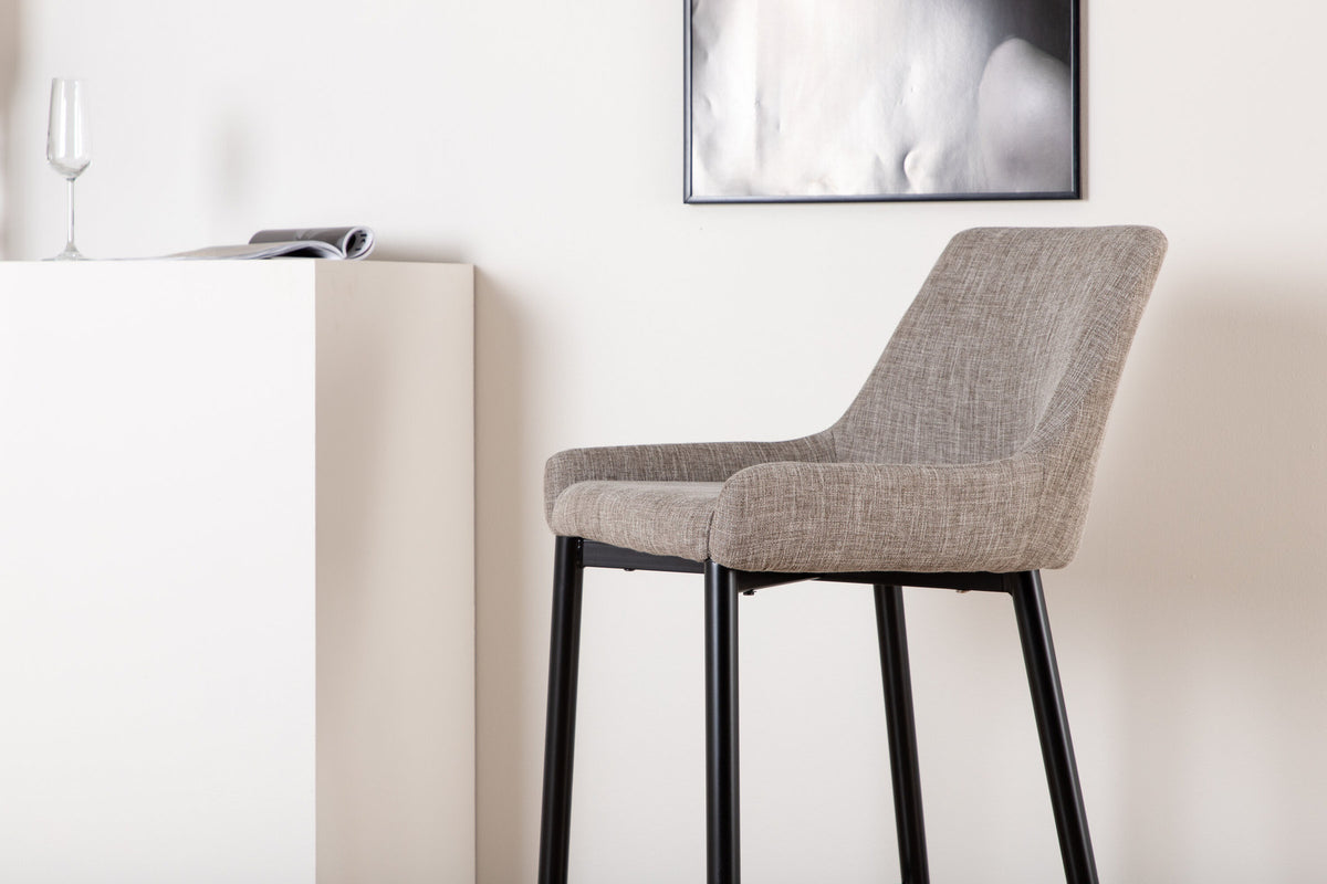 Plaza Barstuhl in Beige präsentiert im Onlineshop von KAQTU Design AG. Barstuhl ist von Venture Home