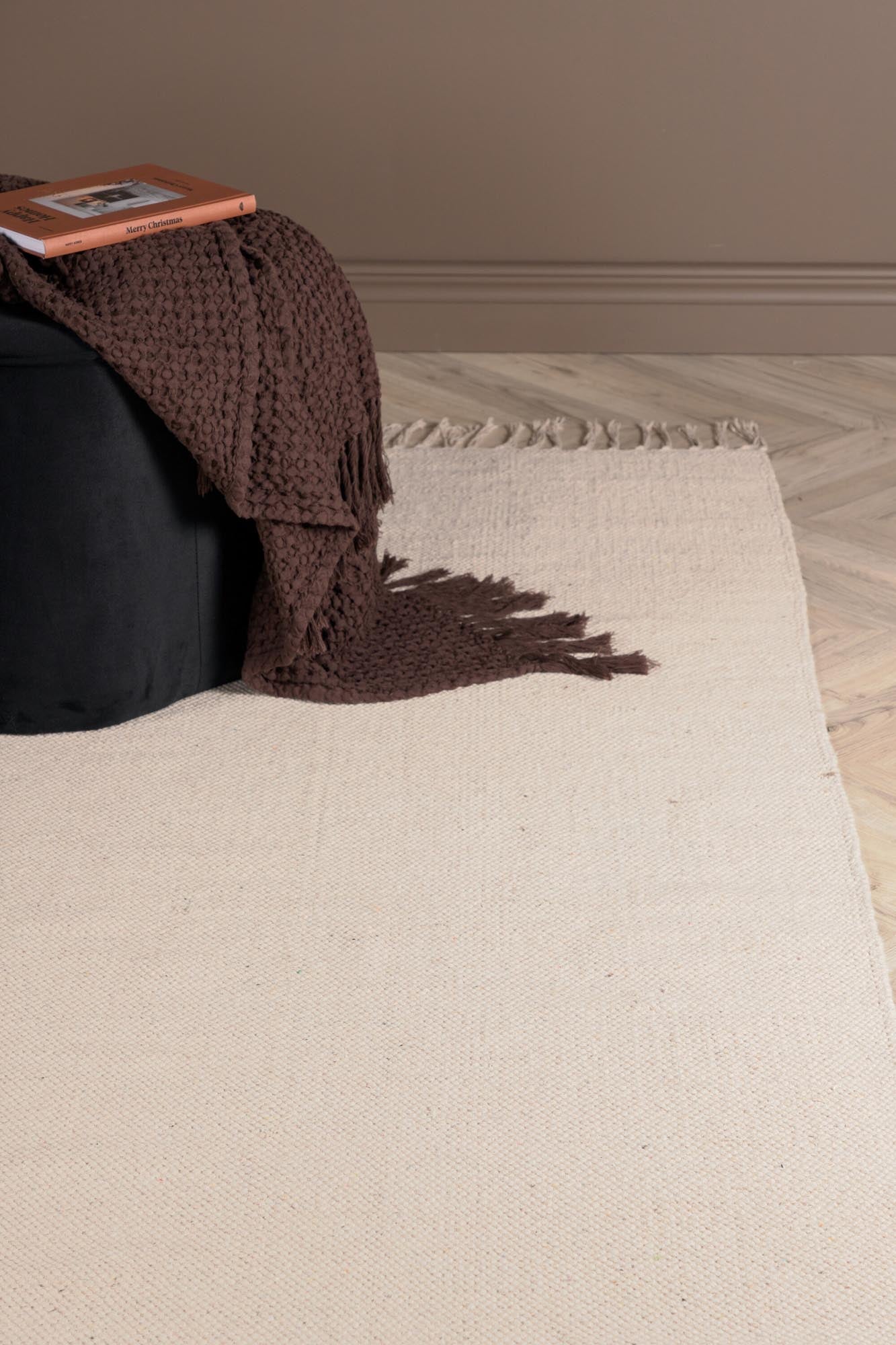 Panipat Teppich in Beige präsentiert im Onlineshop von KAQTU Design AG. Teppich ist von Venture Home