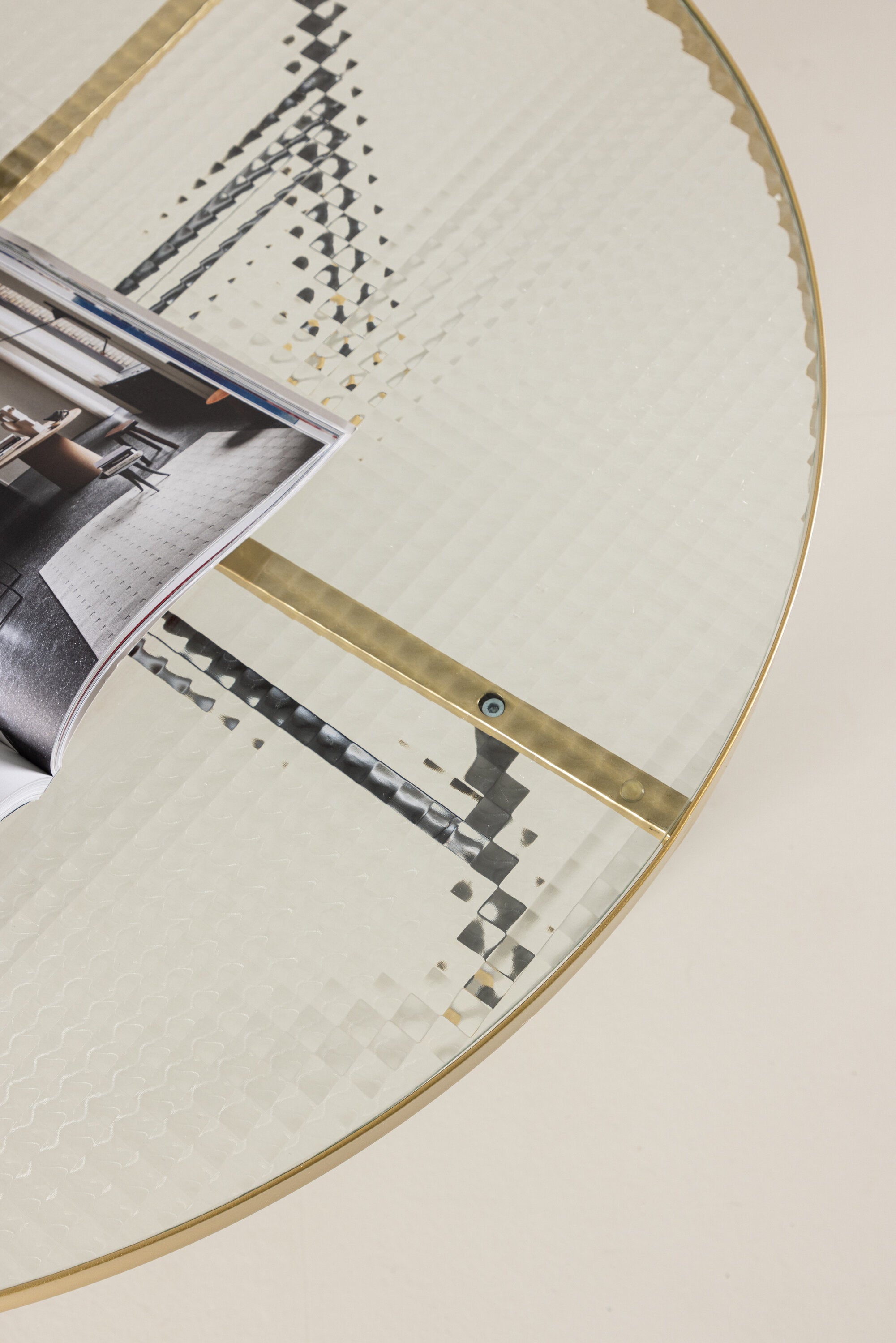 Bubbles Beistelltisch in Gold präsentiert im Onlineshop von KAQTU Design AG. Beistelltisch ist von Venture Home