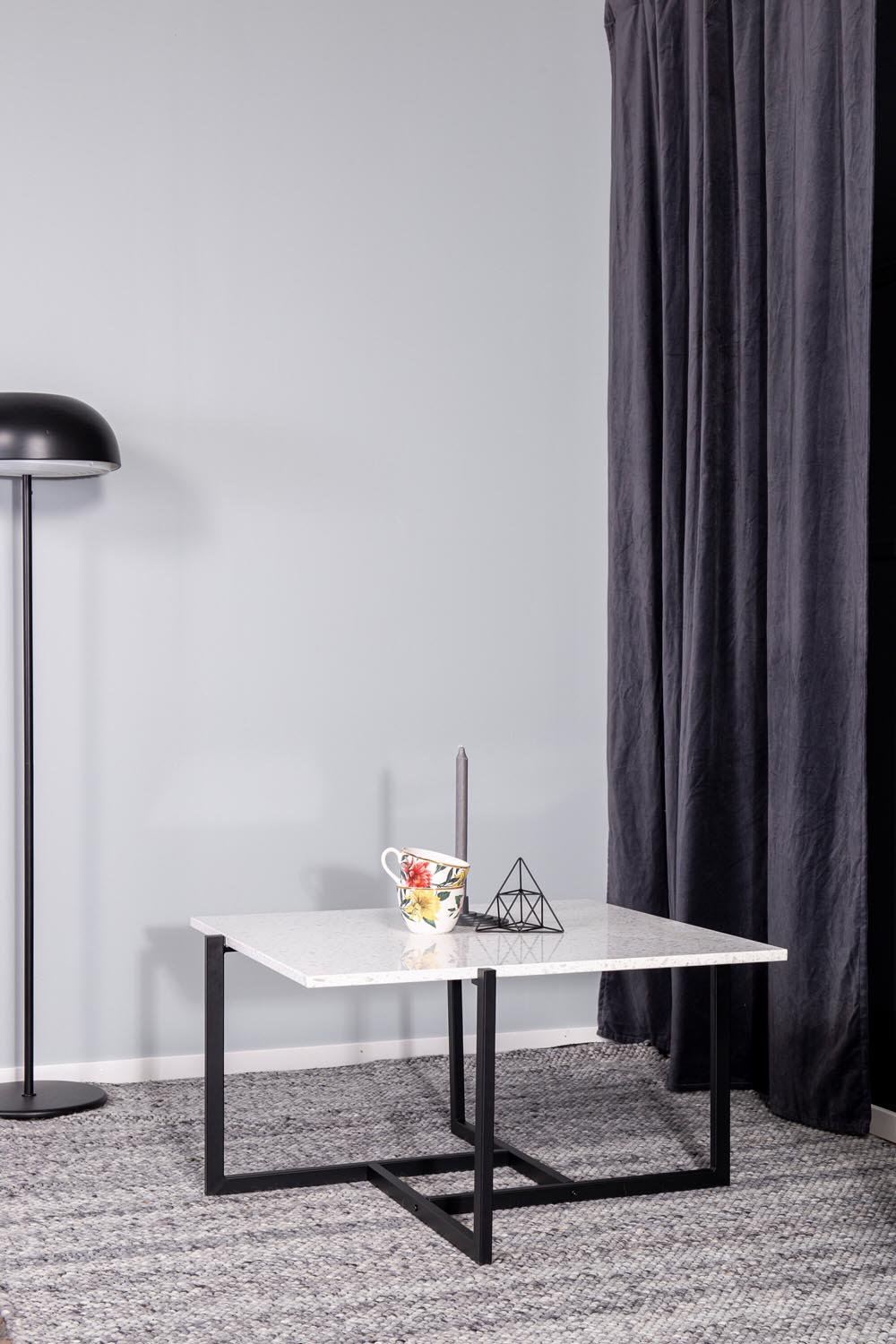 Hybrid Coffee Tisch in Weiss präsentiert im Onlineshop von KAQTU Design AG. Beistelltisch ist von Venture Home