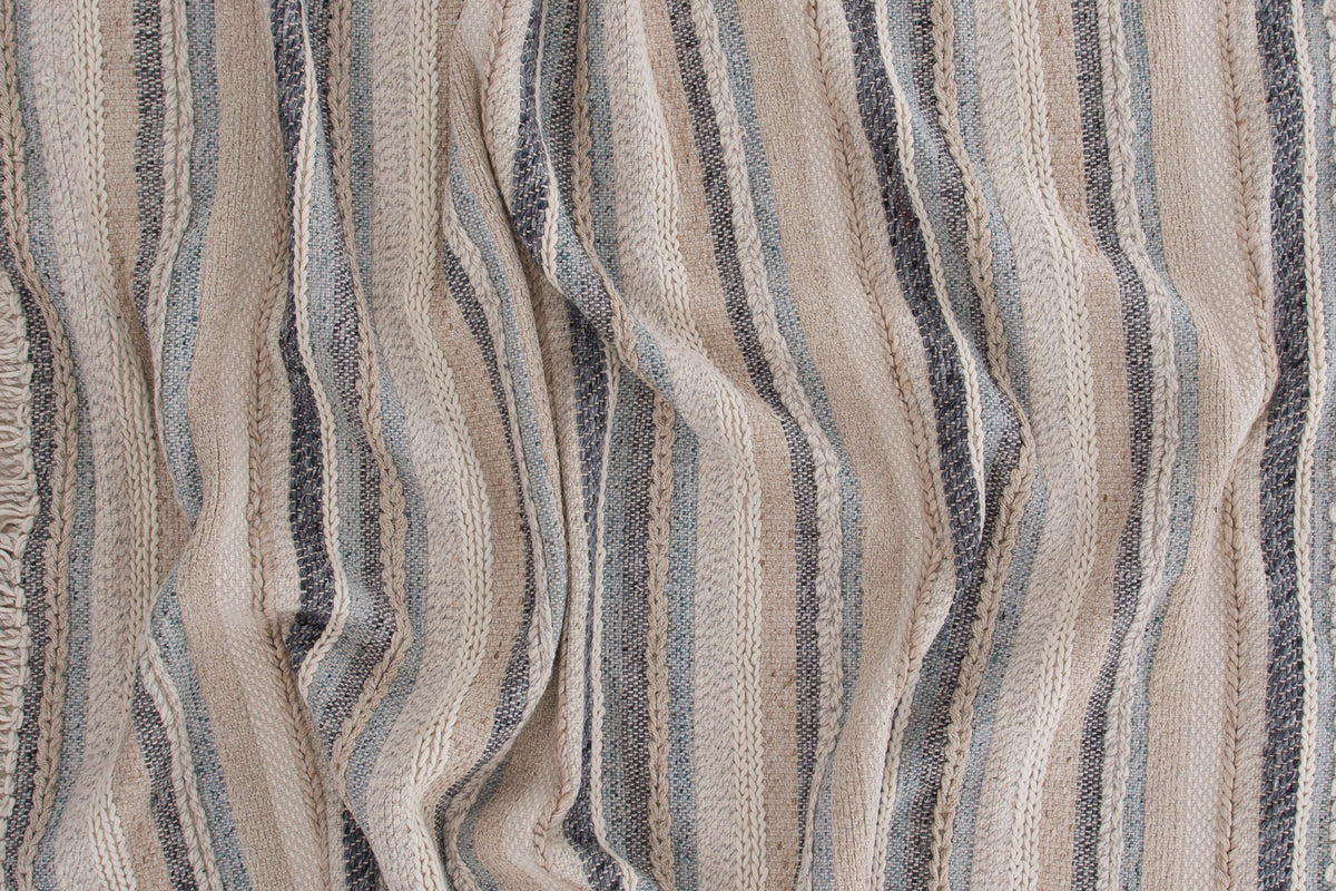 Gudha Teppich in Beige präsentiert im Onlineshop von KAQTU Design AG. Teppich ist von Venture Home