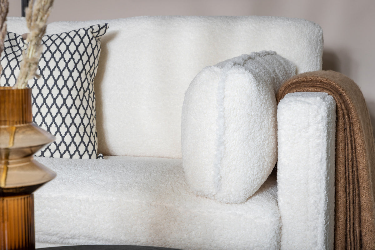 Boom Sofa in Weiss präsentiert im Onlineshop von KAQTU Design AG. 3er Sofa ist von Venture Home
