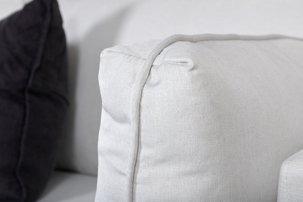 Boom Sofa in Beige/Schwarz präsentiert im Onlineshop von KAQTU Design AG. 3er Sofa ist von Venture Home