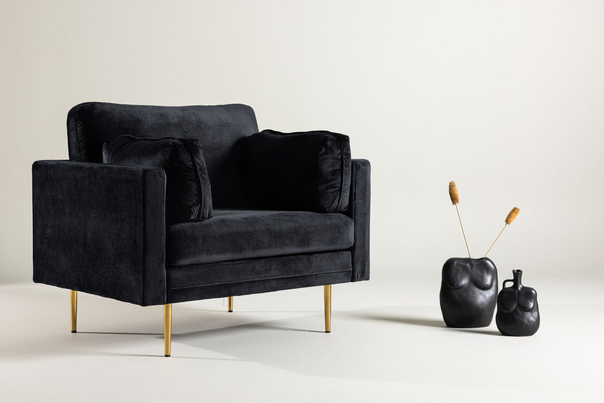Boom Sessel in Schwarz präsentiert im Onlineshop von KAQTU Design AG. Sessel mit Armlehnen ist von Venture Home