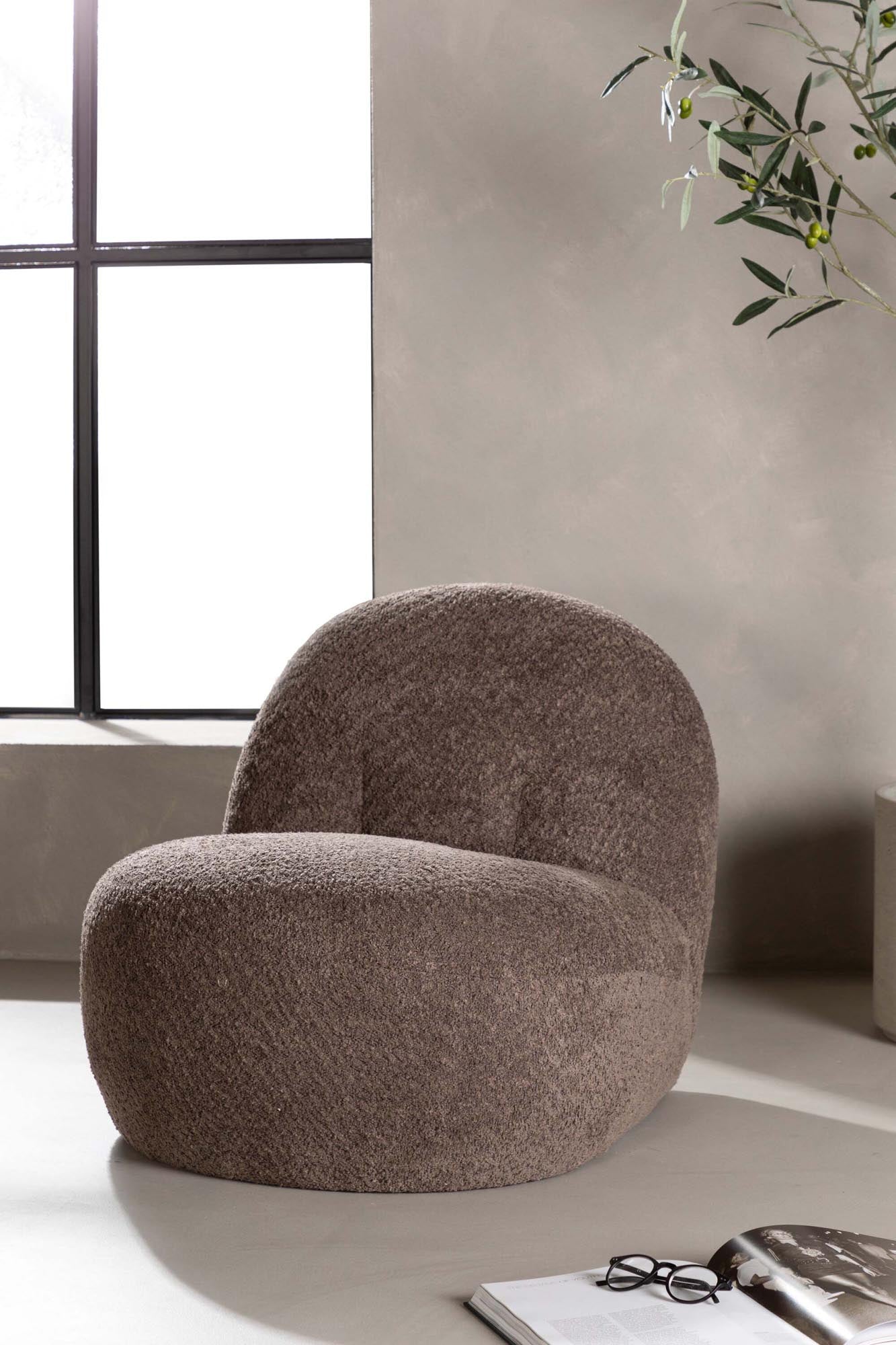 Omaha Sessel in Braun präsentiert im Onlineshop von KAQTU Design AG. Sessel ist von Venture Home