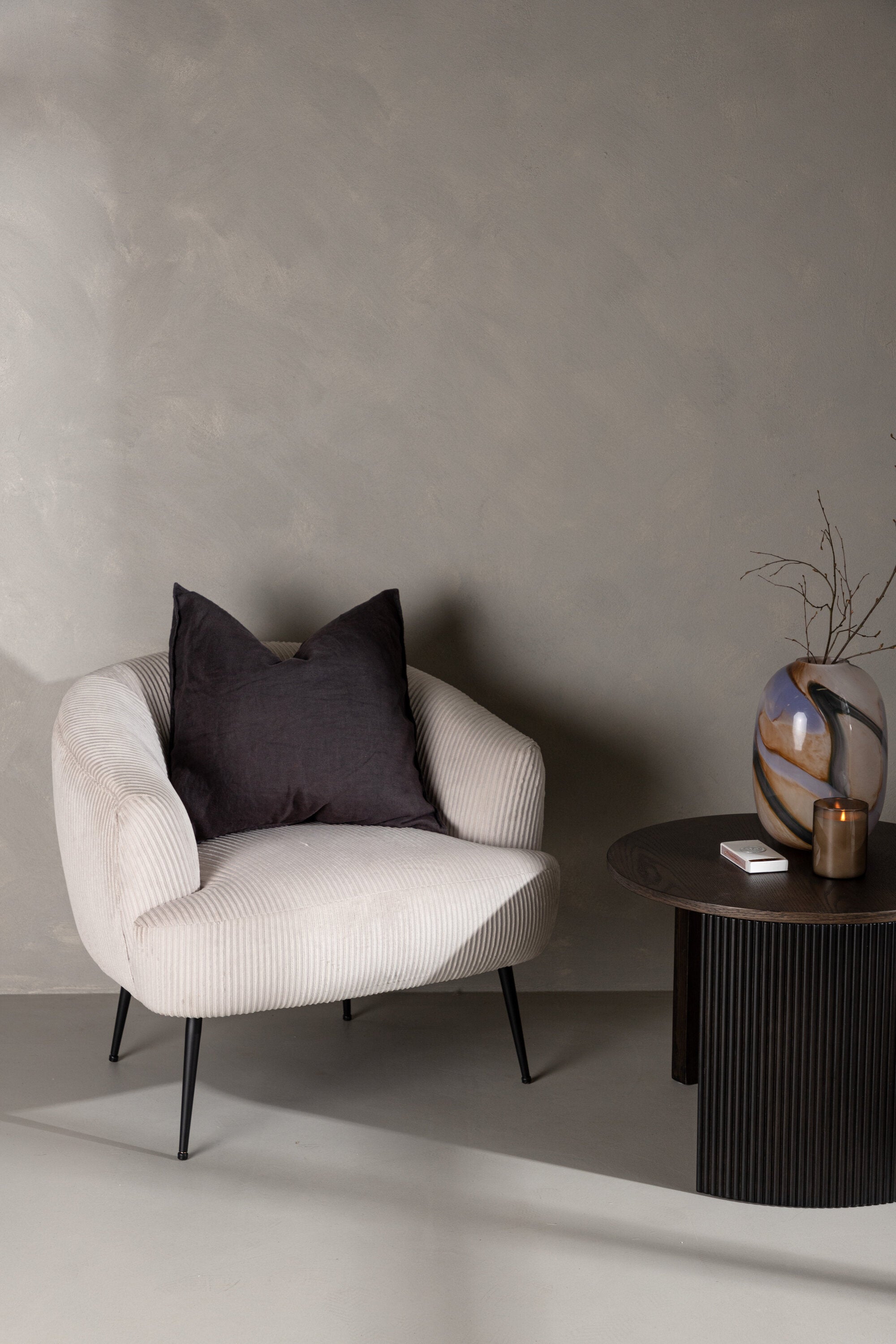 Derry Sessel in Beige präsentiert im Onlineshop von KAQTU Design AG. Sessel mit Armlehnen ist von Venture Home