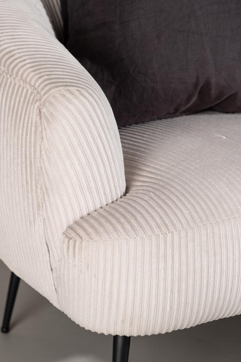 Derry Sessel in Beige präsentiert im Onlineshop von KAQTU Design AG. Sessel mit Armlehnen ist von Venture Home