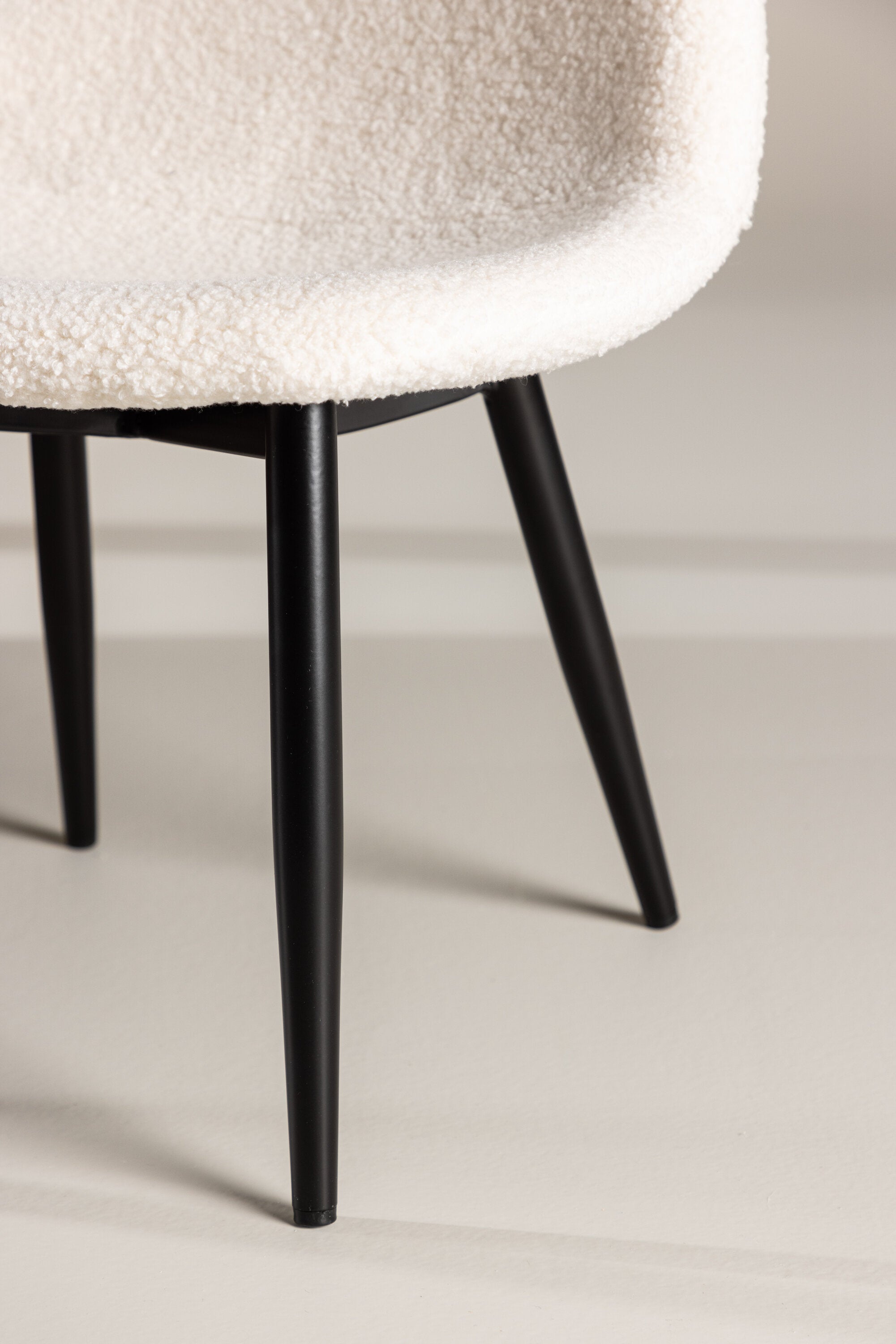 Polar Kinderstuhl in Weiss präsentiert im Onlineshop von KAQTU Design AG. Stuhl ist von Venture Home