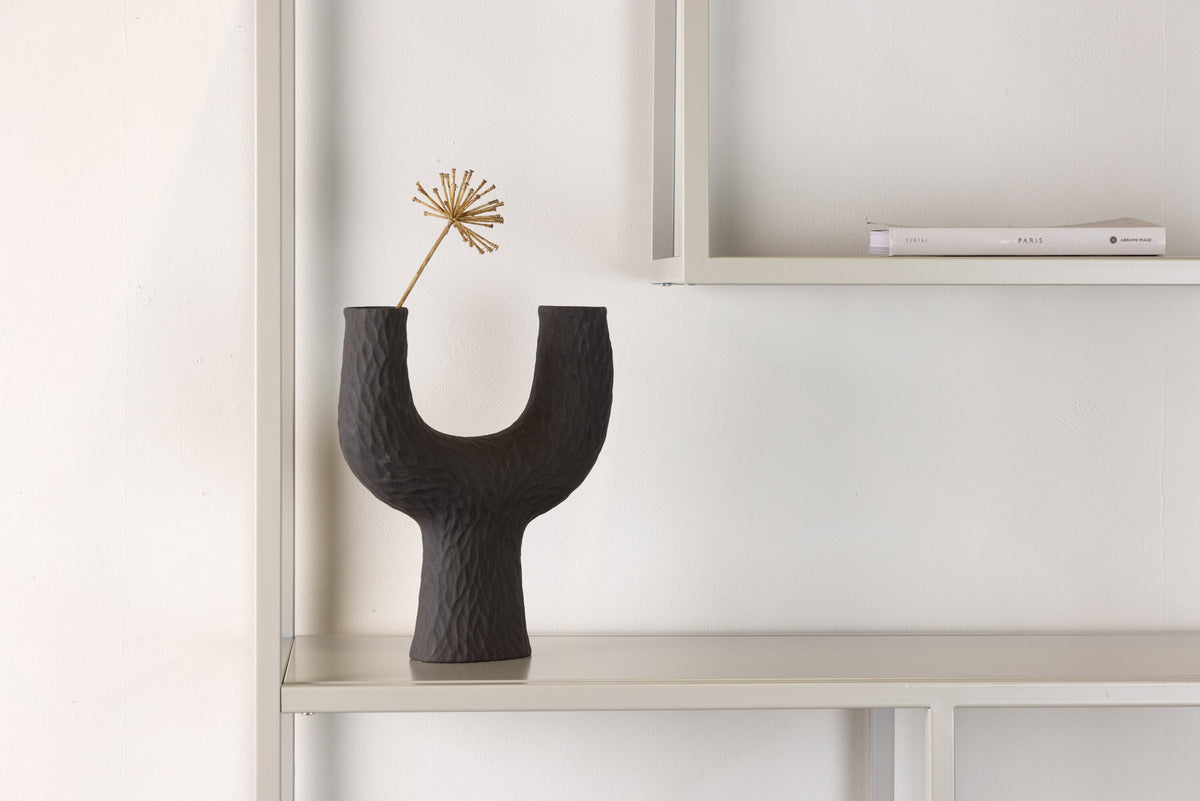 Staal Bücherregal in Beige präsentiert im Onlineshop von KAQTU Design AG. Bücherregal ist von Venture Home