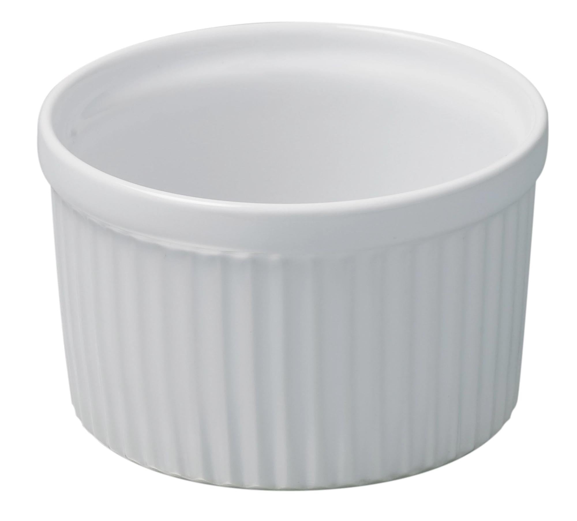Kleine Souffléform (Ø 10 cm) von Revol, aus weissem Porzellan, ideal für perfekte, individuelle Soufflés. Ofen- und mikrowellengeeignet.