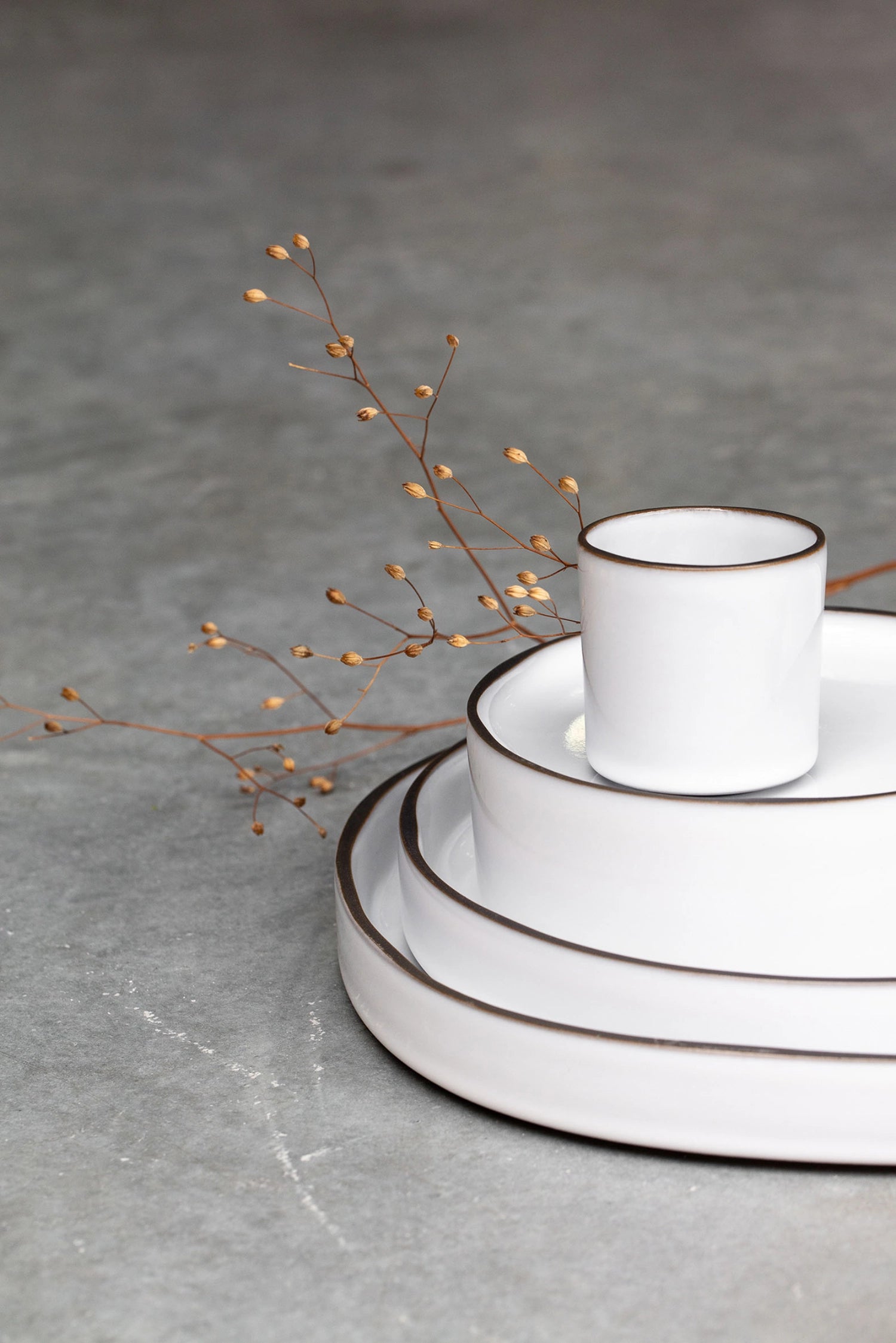 Caractère dessert plate, Ø21cm, kumu. white