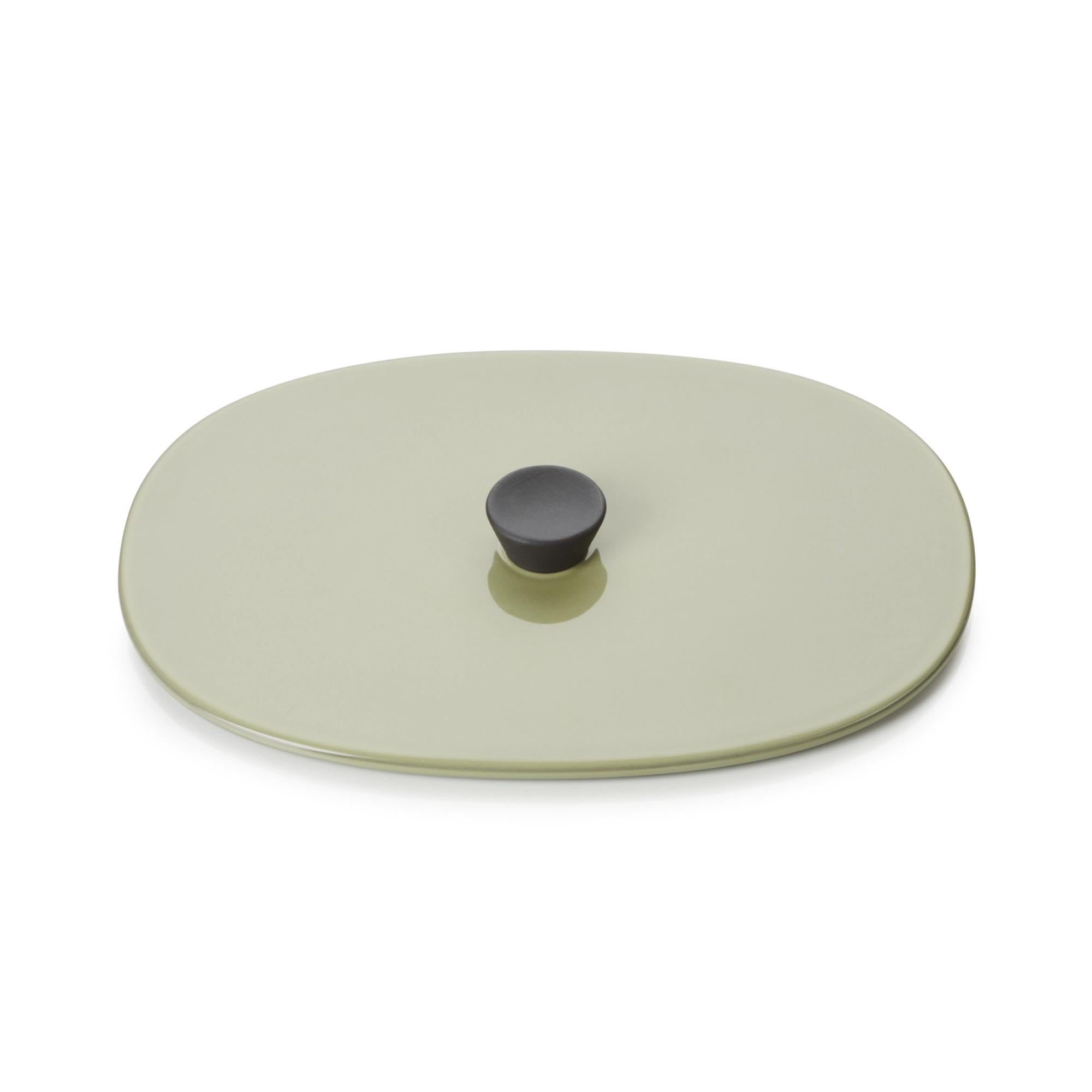 Eleganter Porzellan-Deckel in Kardamom, ideal für frische Speisen. Ofenfest, spülmaschinengeeignet, stilvoll und funktional.