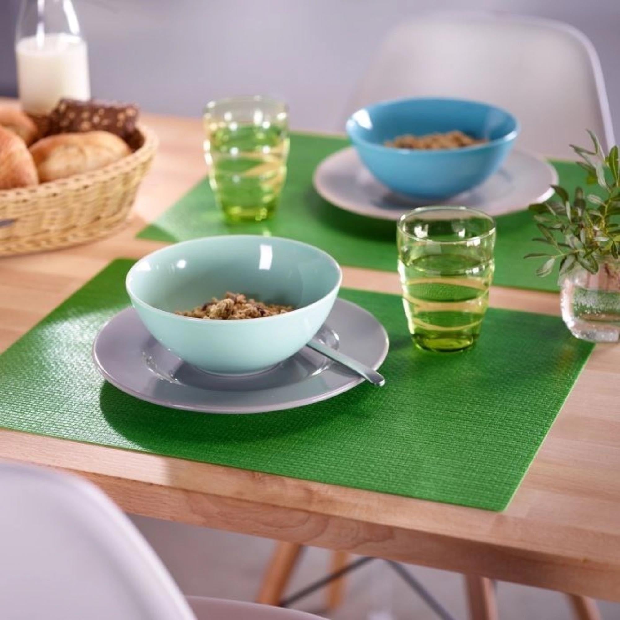 Das Tischset Coolorista von Westmark in Apfelgrün (45x32,5 cm) bietet modernen Schutz und Stil für Ihren Tisch.