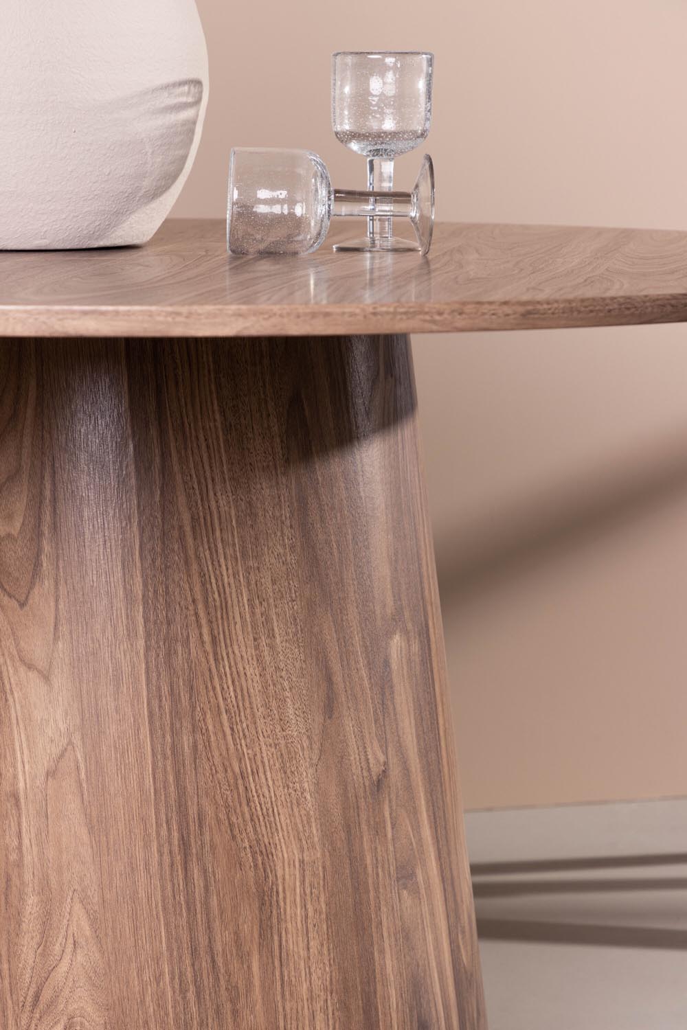 Lanzo Esstisch in Natur präsentiert im Onlineshop von KAQTU Design AG. Esstisch ist von Venture Home