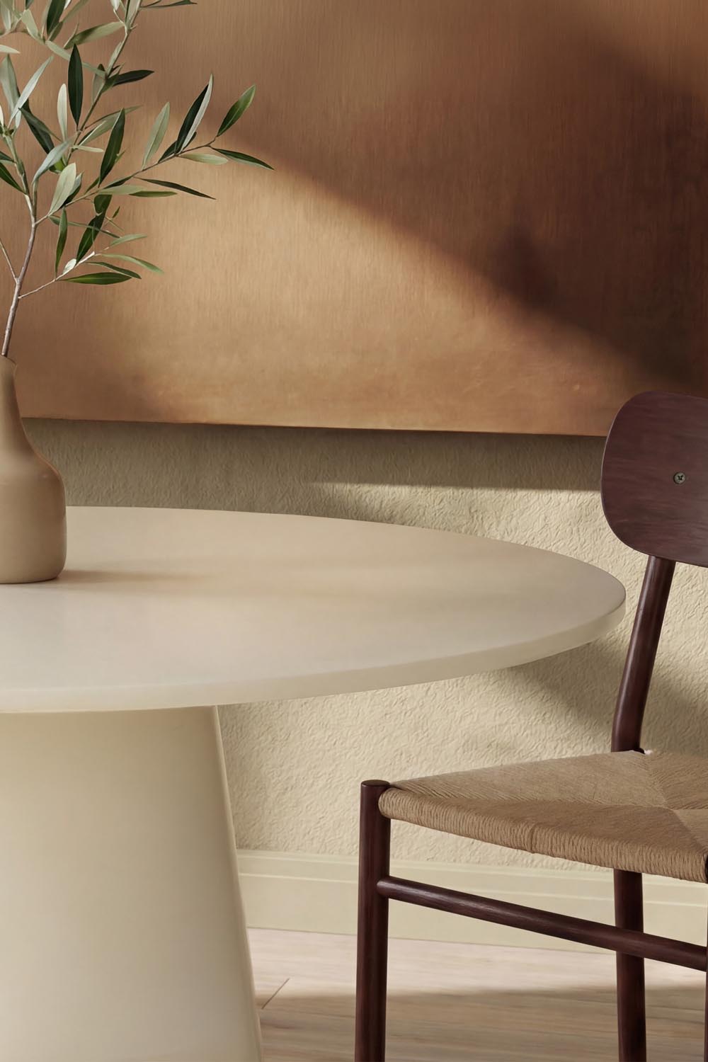 Lanzo Rundes Esstisch in Beige präsentiert im Onlineshop von KAQTU Design AG. Gartentisch ist von Venture Home