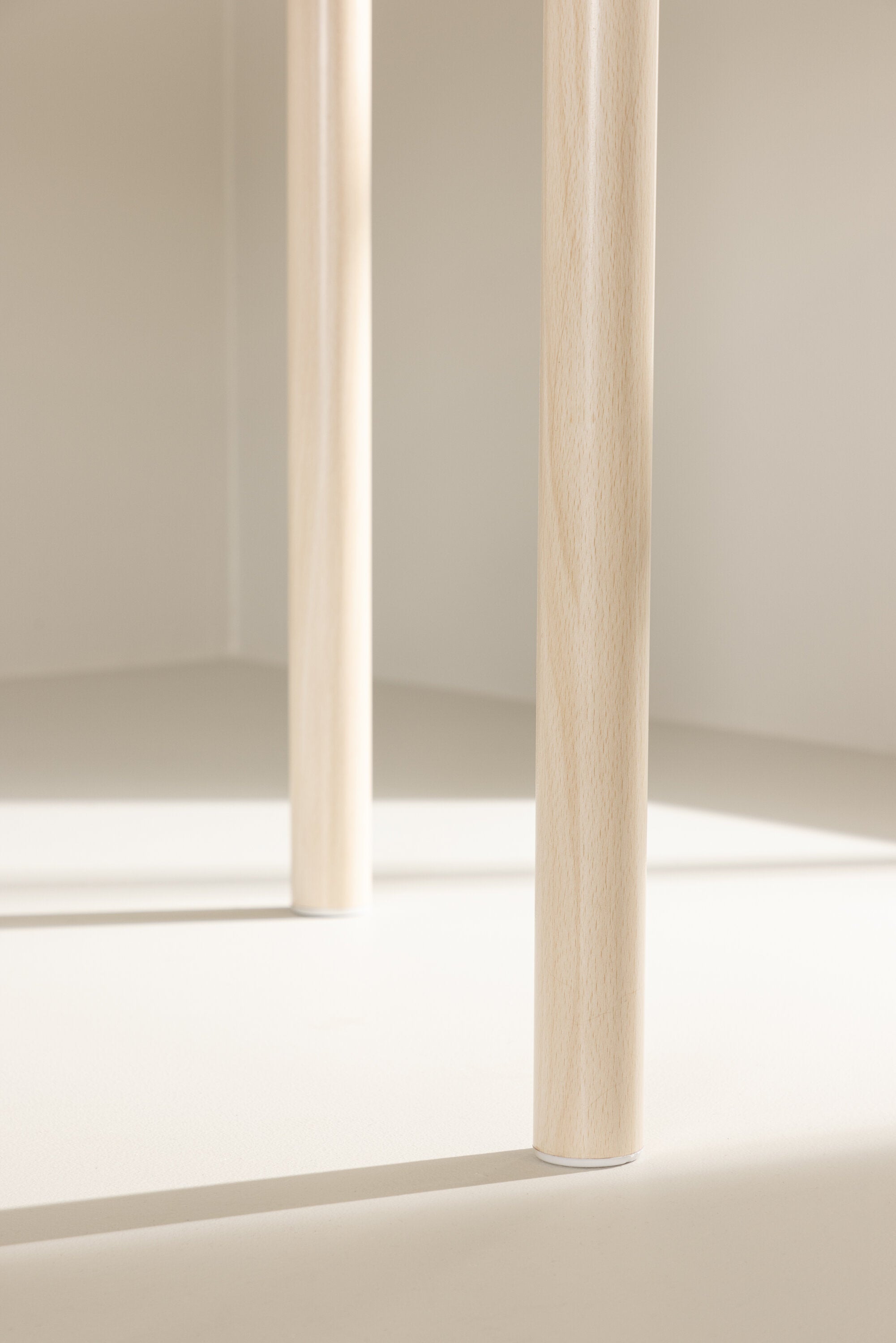 Andy Esstisch in Tünchen präsentiert im Onlineshop von KAQTU Design AG. Esstisch ist von Venture Home