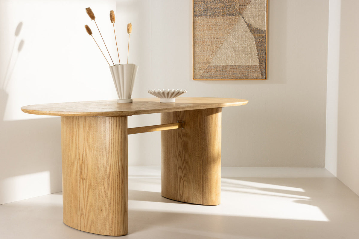Isolde Esstisch in Natur präsentiert im Onlineshop von KAQTU Design AG. Esstisch ist von Venture Home