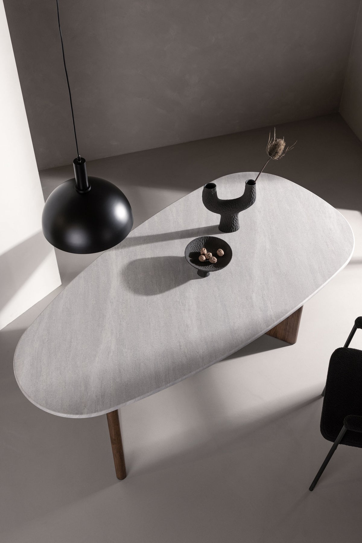 Grönvik Tisch in Hellgrau präsentiert im Onlineshop von KAQTU Design AG. Esstisch ist von Venture Home