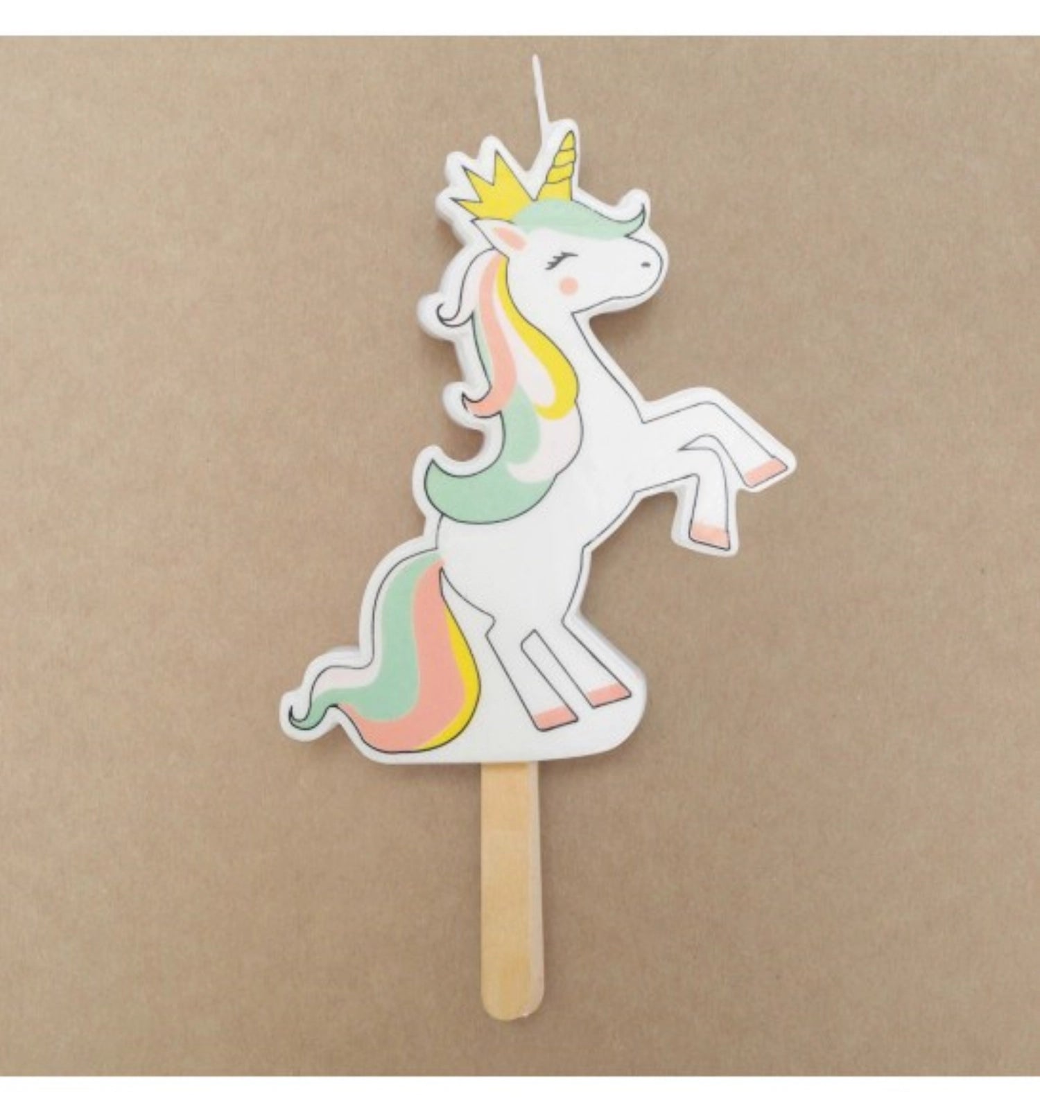 Bunte XXL Einhornkerze von Scrap Cooking, ideal für Feiern und um eine magische Stimmung zu erzeugen.