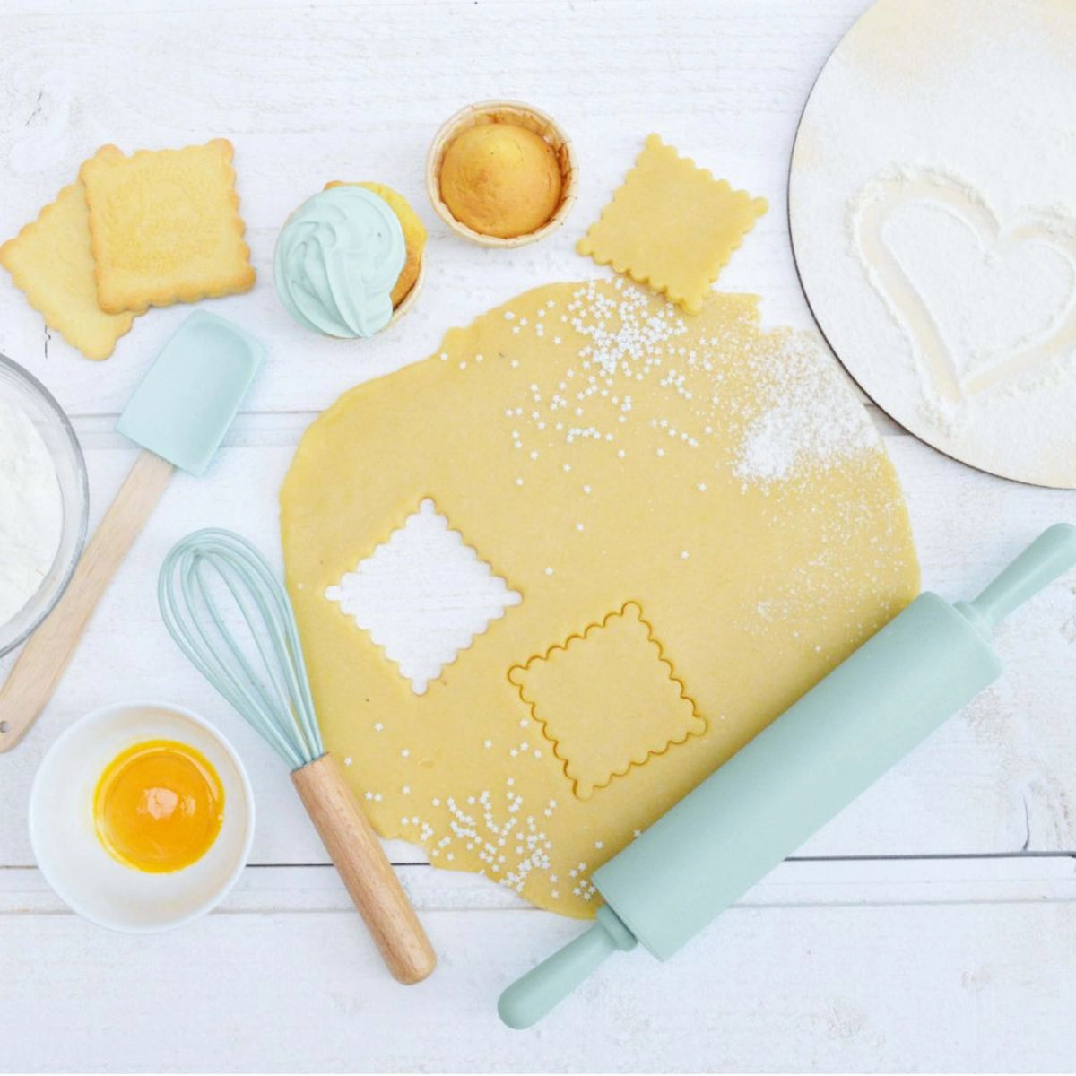 4-tlg. Kinder-Backset Utensilien in Grün präsentiert im Onlineshop von KAQTU Design AG. Backutensilien ist von Scrap Cooking