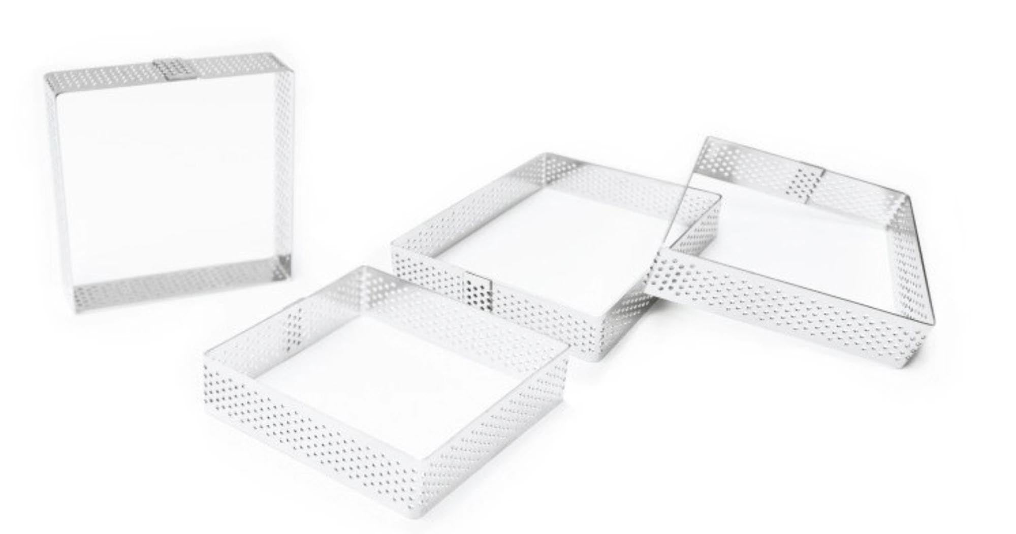Set aus 4 quadratischen Tortenringen (8x8cm) aus hochwertigem Edelstahl. Ideal für kreative Backprojekte und gleichmäßiges Garen. Spülmaschinenfest!