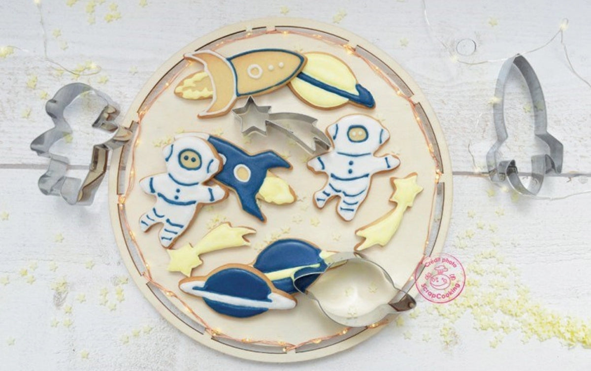 4-tlg. Set Ausstechformen Space in Silber präsentiert im Onlineshop von KAQTU Design AG. Ausstecher ist von Scrap Cooking