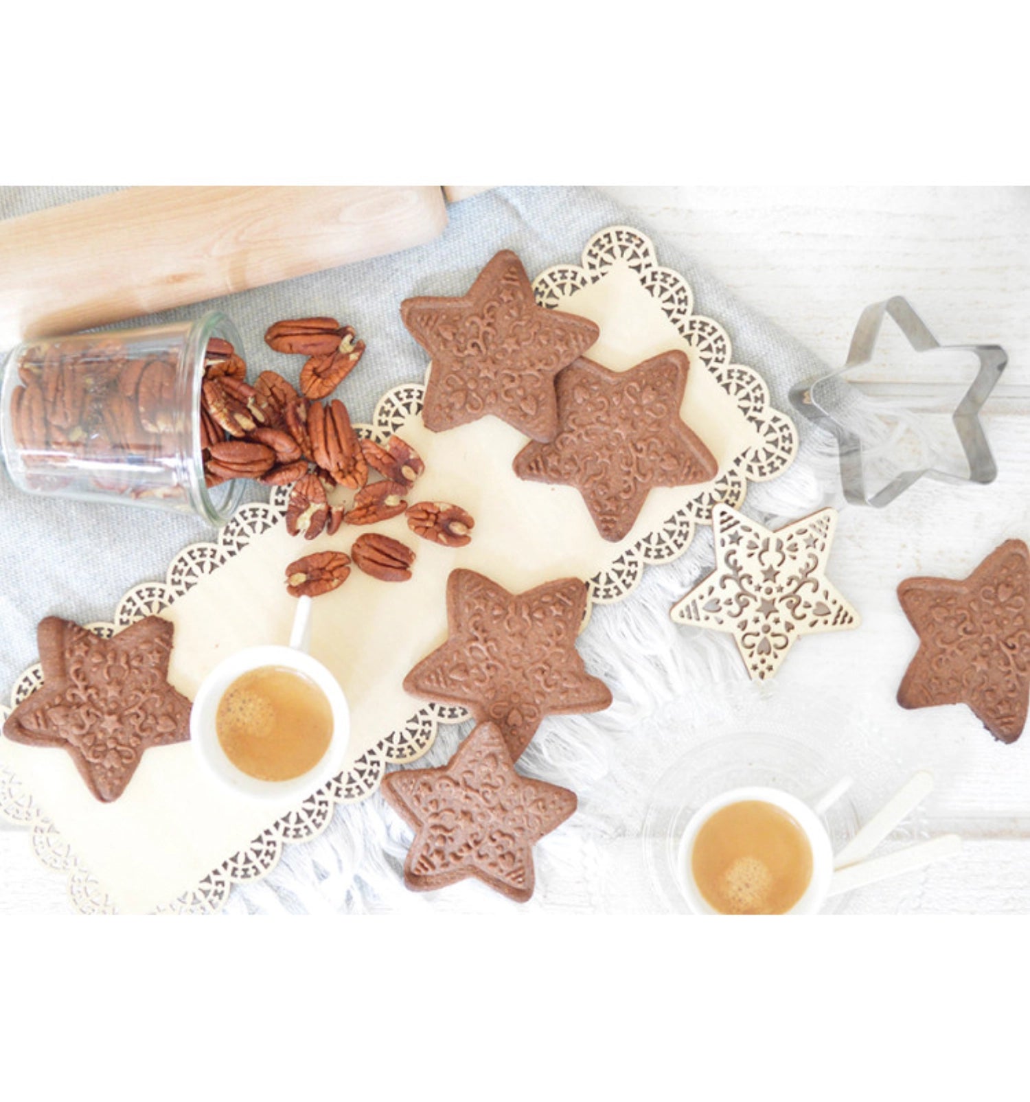 Drei weihnachtliche Ausstecher und Präger von Scrap Cooking, ideal für kreative Backprojekte und festliche Leckereien in verschiedenen Formen.