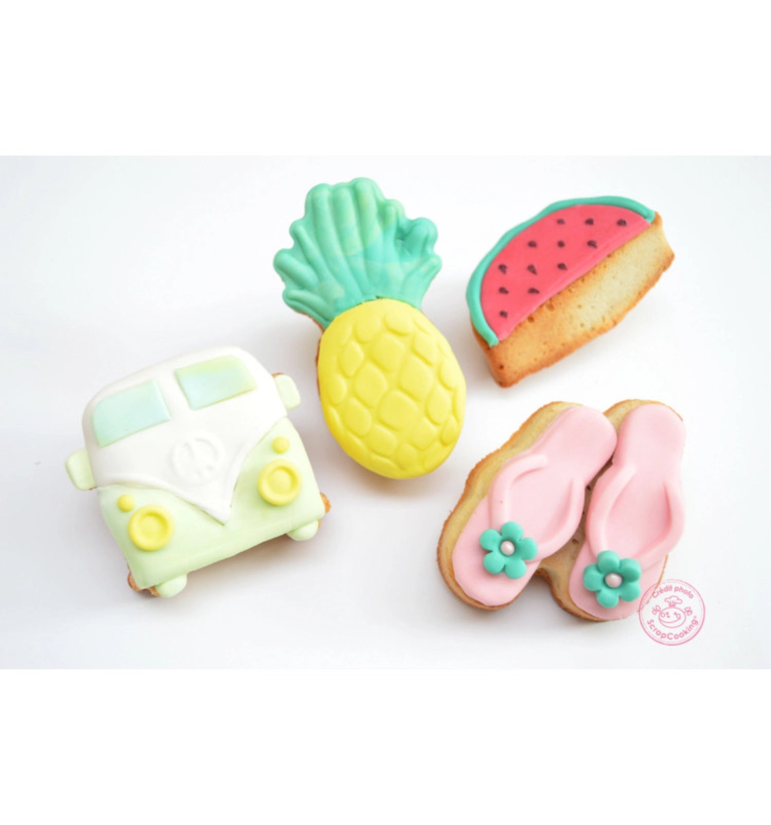 Bunte 6er Silikonbackform im Sommerdesign von Scrap Cooking, ideal für kreative Backprojekte und süße Leckereien.