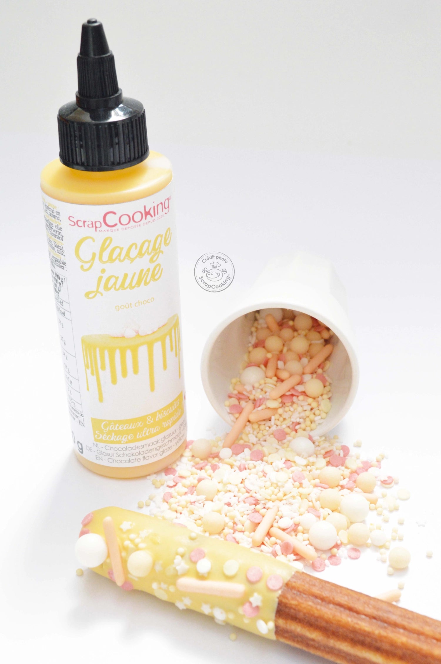 Strahlend gelbe Drip Cake Glasur mit Schokoladengeschmack, 130g, ideal zum Dekorieren von Kuchen und Desserts für besondere Anlässe.