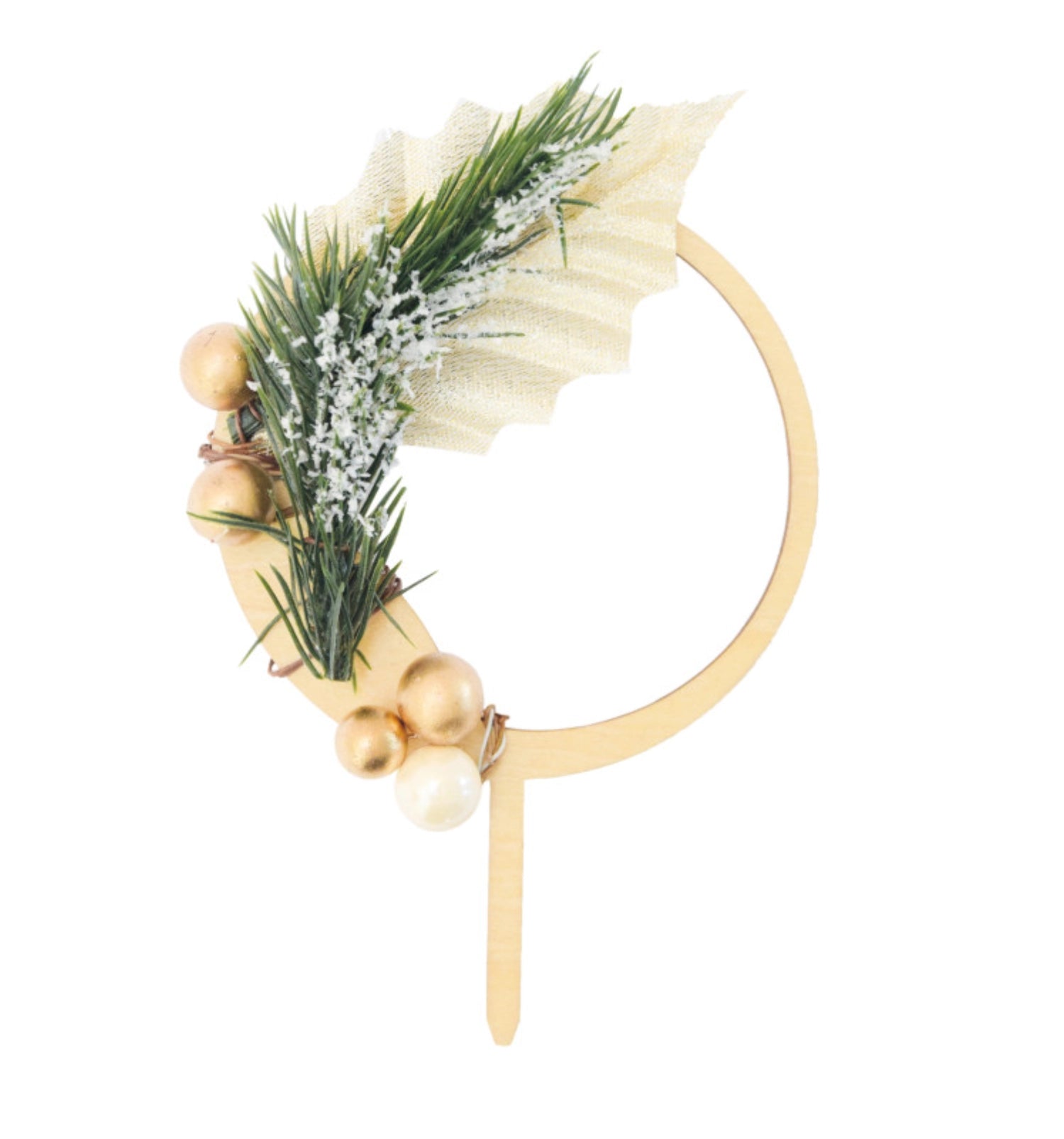 Rustikaler Cake Topper aus Holz in Form eines Weihnachtskranzes, perfekt für festliche Backkreationen und Weihnachtsfeiern von Scrap Cooking.