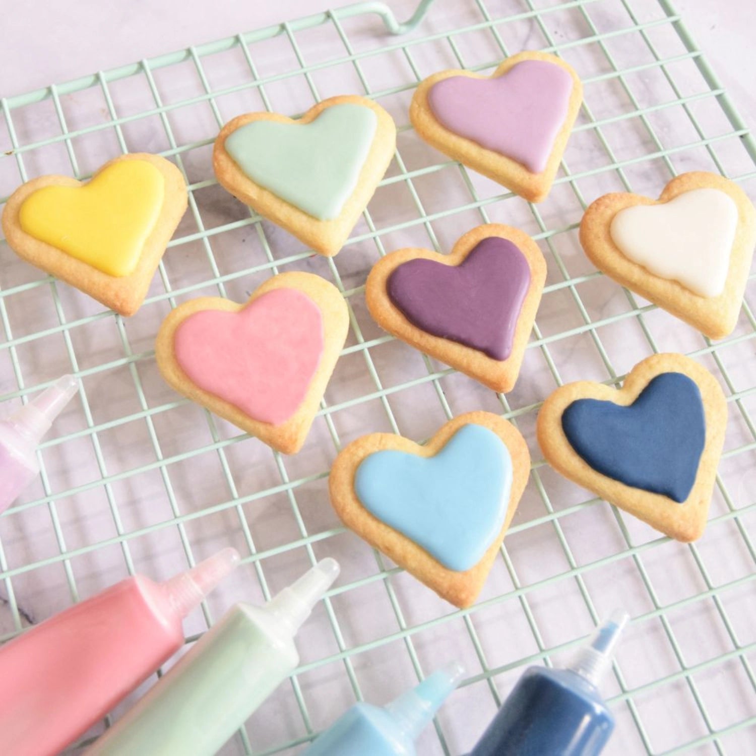 Pastel yellow chocolate flavored pen 25g