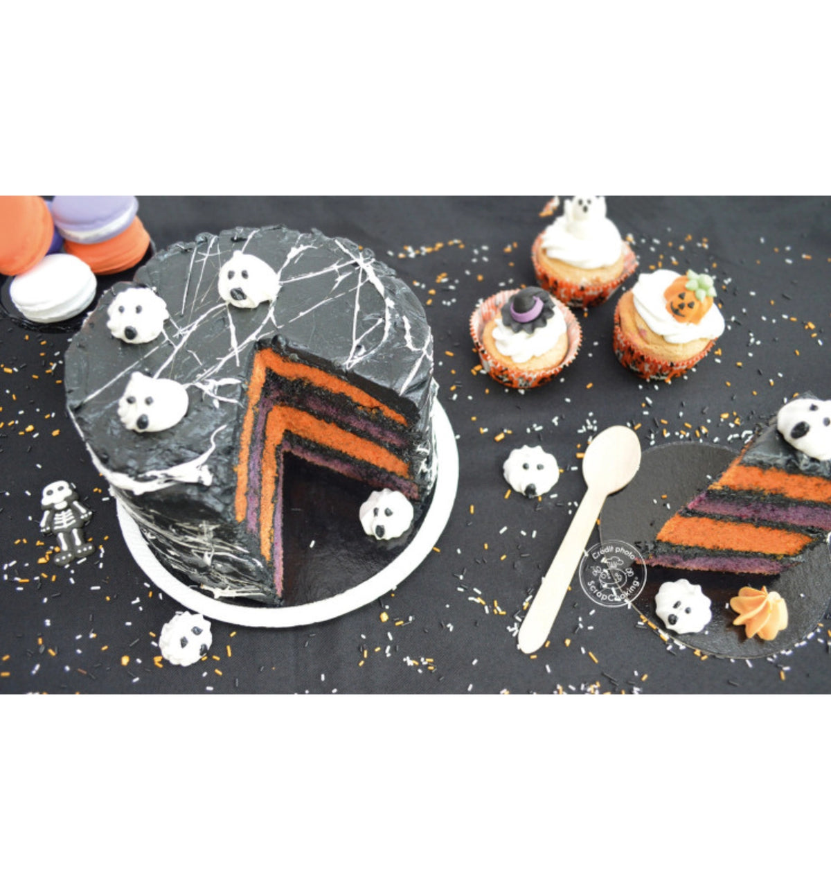 Deko Zucker orange schwarz weissen Non-Pareilles 80g in Mehrfarbig präsentiert im Onlineshop von KAQTU Design AG. Zutaten ist von Scrap Cooking