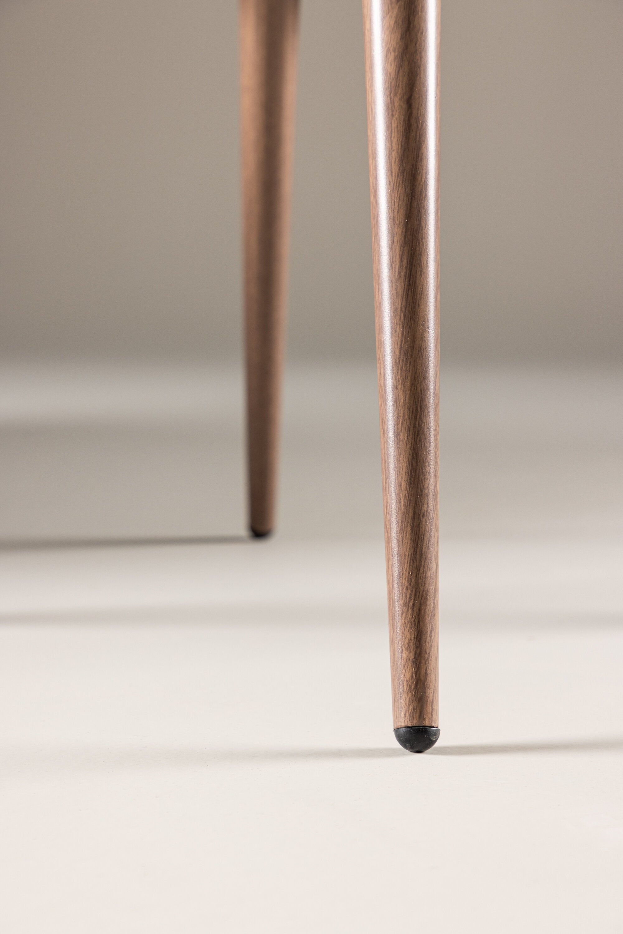 Velvet Esszimmerstuhl in Beige präsentiert im Onlineshop von KAQTU Design AG. Schalenstuhl ist von Venture Home