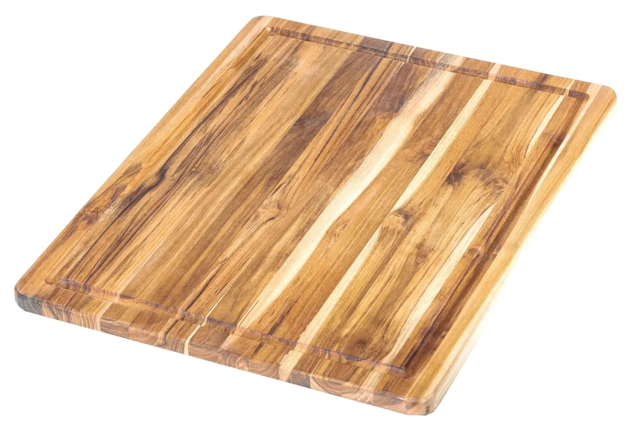 Elegantes Teak Servierbrett "Scandi" von Teak Haus, 45.7x35.5x2.5 cm, langlebig, antibakteriell, ideal zum Schneiden und Servieren.