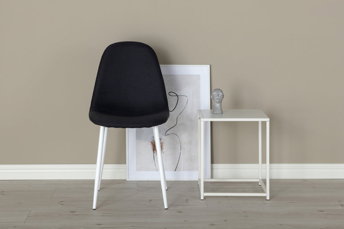 Polar Stuhl in Schwarz/Weiss präsentiert im Onlineshop von KAQTU Design AG. Stuhl ist von Venture Home