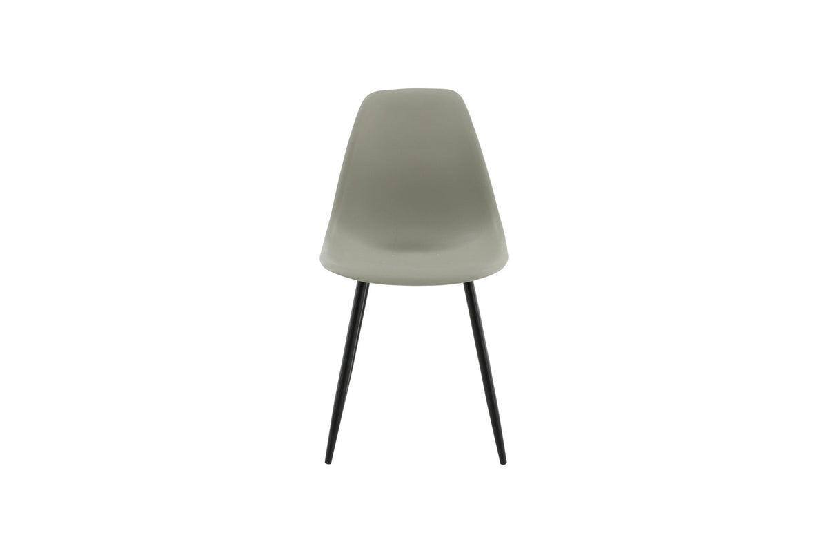 Polar Stuhl Plastic in Grau präsentiert im Onlineshop von KAQTU Design AG. Stuhl ist von Venture Home