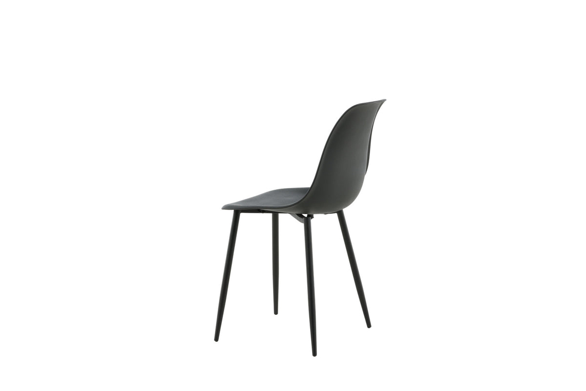 Polar Stuhl Plastic in Schwarz präsentiert im Onlineshop von KAQTU Design AG. Stuhl ist von Venture Home
