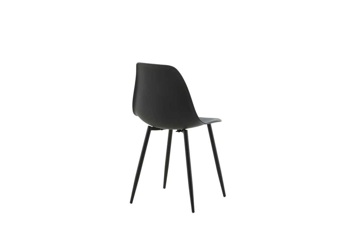Polar Stuhl Plastic in Schwarz präsentiert im Onlineshop von KAQTU Design AG. Stuhl ist von Venture Home