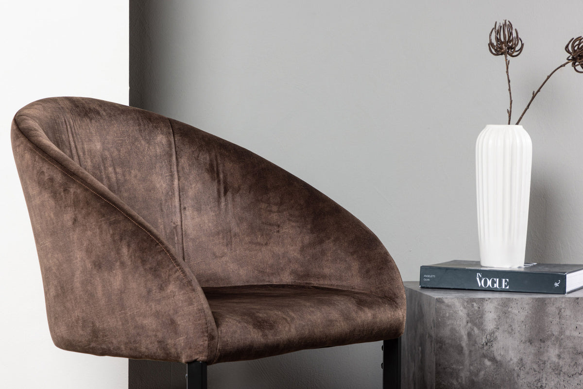 Evening Stuhl in Dunkelbraun präsentiert im Onlineshop von KAQTU Design AG. Schalenstuhl ist von Venture Home