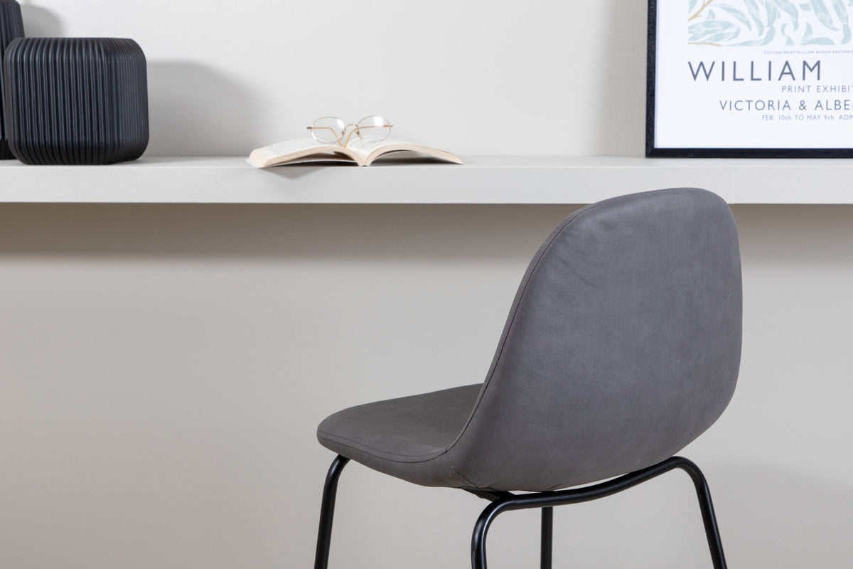 Polar Barstuhl in Grau präsentiert im Onlineshop von KAQTU Design AG. Barstuhl ist von Venture Home