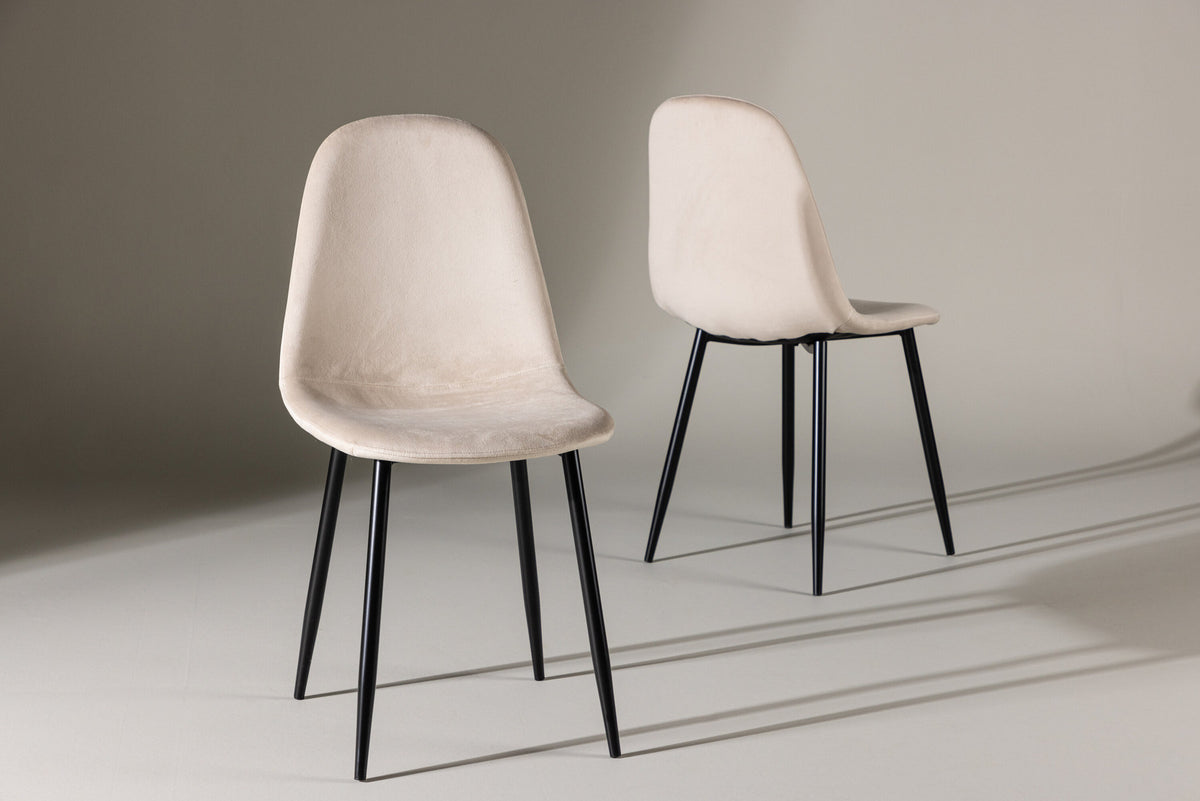 Polar Stuhl in Beige/Schwarz präsentiert im Onlineshop von KAQTU Design AG. Stuhl ist von Venture Home