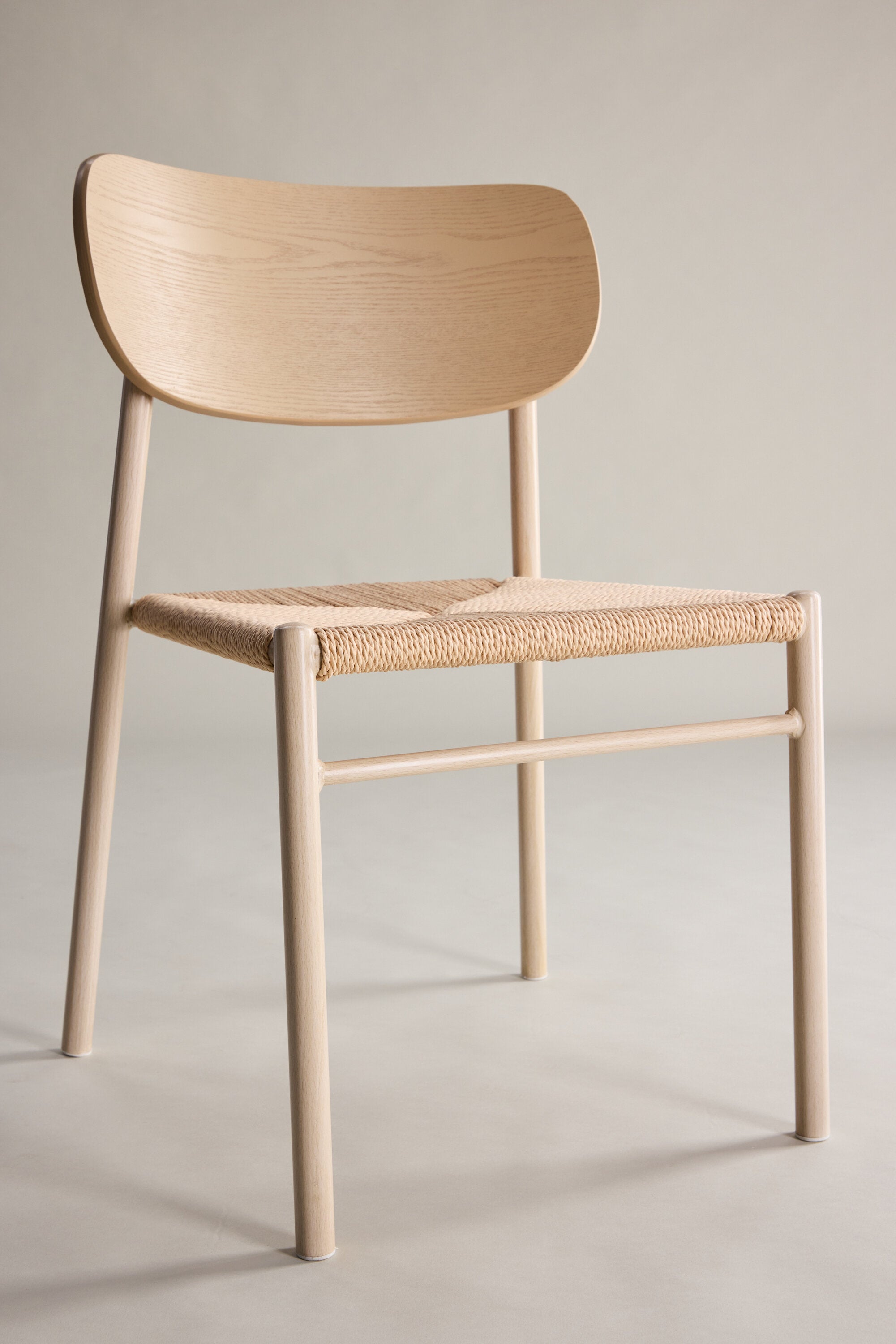 Polly Esszimmerstuhl in Tünche präsentiert im Onlineshop von KAQTU Design AG. Gartenstuhl mit Armlehnen ist von Venture Home