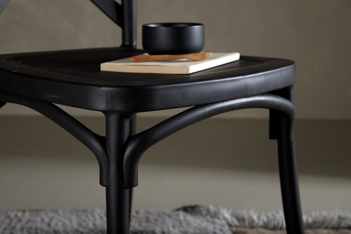 Crosett Stuhl in Schwarz präsentiert im Onlineshop von KAQTU Design AG. Stuhl ist von Venture Home